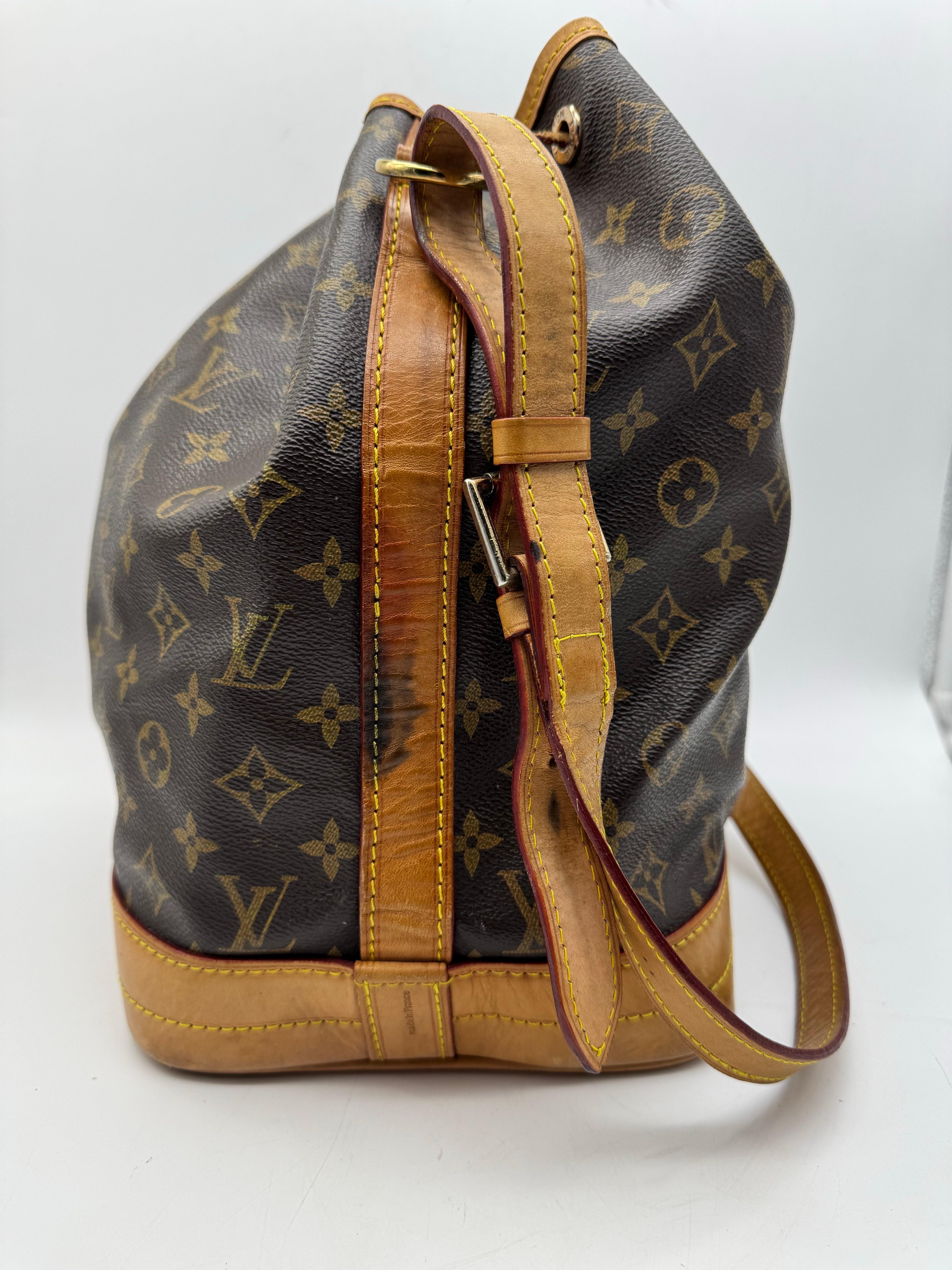 Louis Vuitton Sac Noe Monogram Canvas vintage 2008 For Sale 6