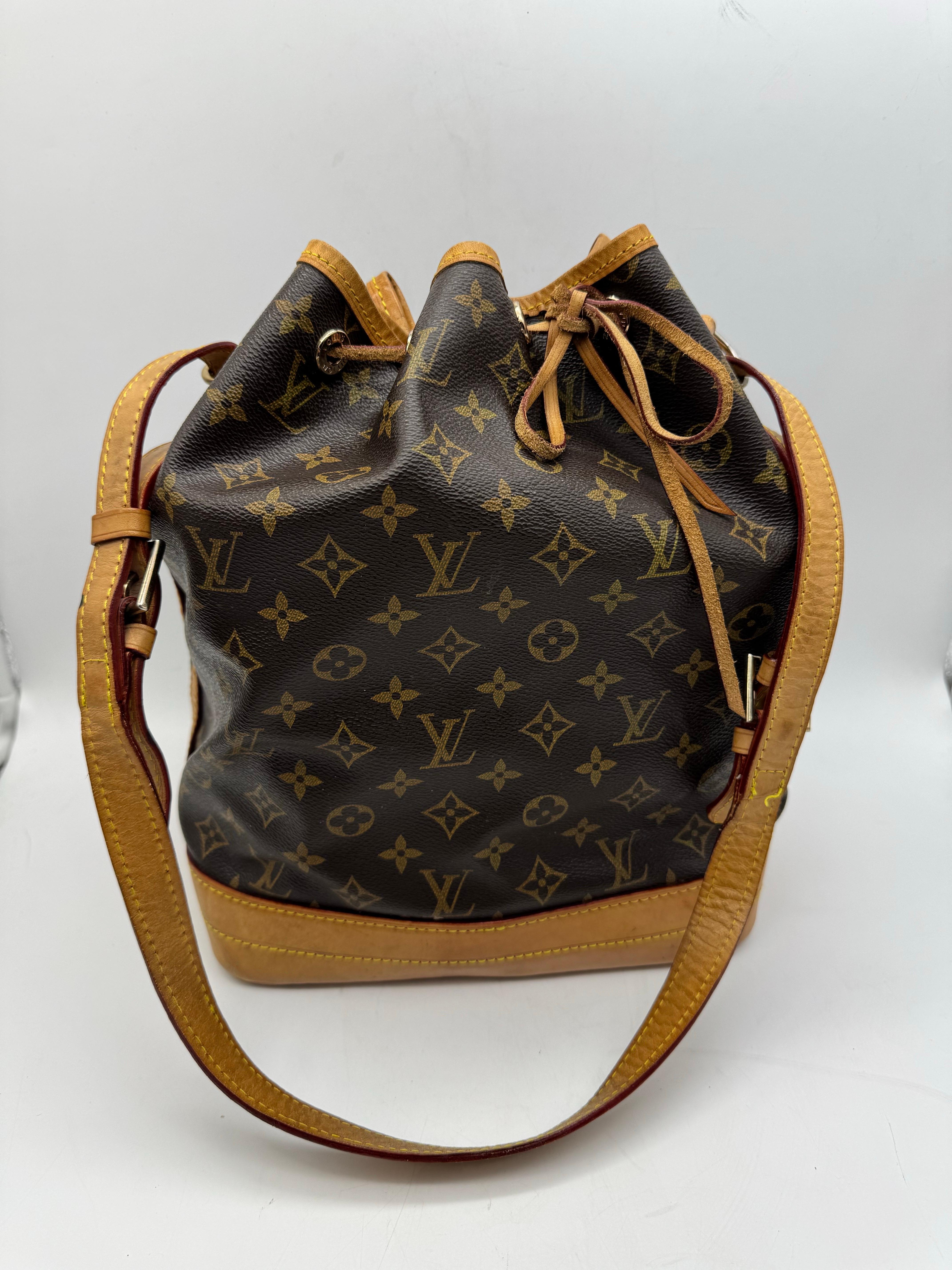 Louis Vuitton Sac Noe Monogram Canvas vintage 2008 For Sale 2