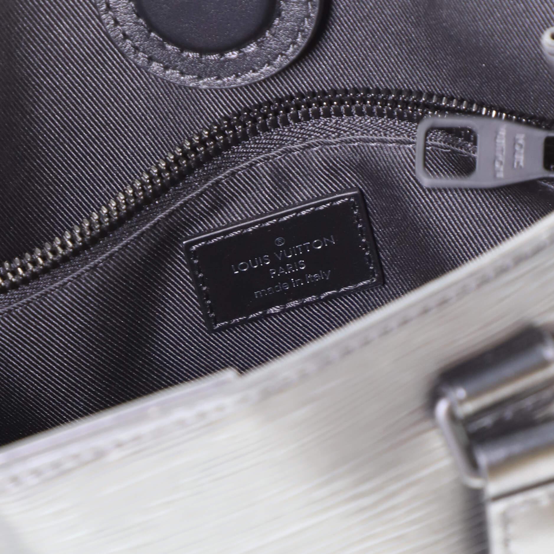 Louis Vuitton Sac Plat Fold Bag Epi Leather 2