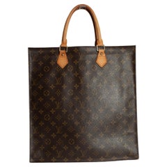 Louis Vuitton, Sac Plat in monogram canvas
