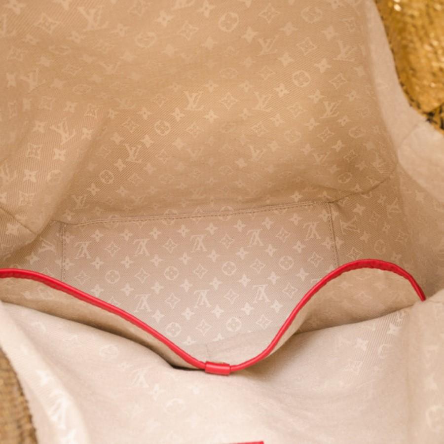 Louis Vuitton Safari Flight Bag In Good Condition In Dubai, Al Qouz 2