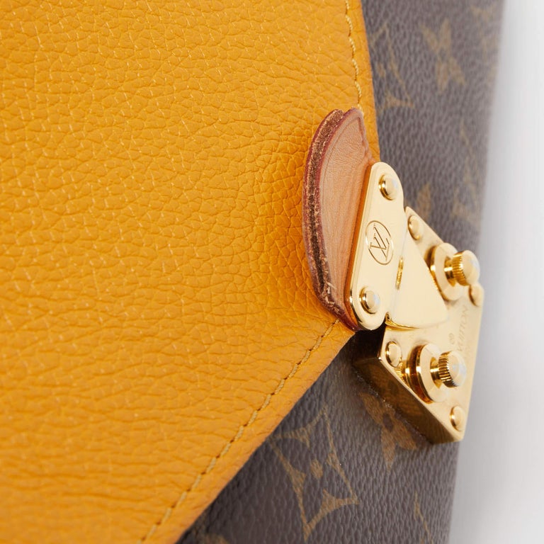 Sold at Auction: A Louis Vuitton Monogram Pallas Chain Shoulder Bag