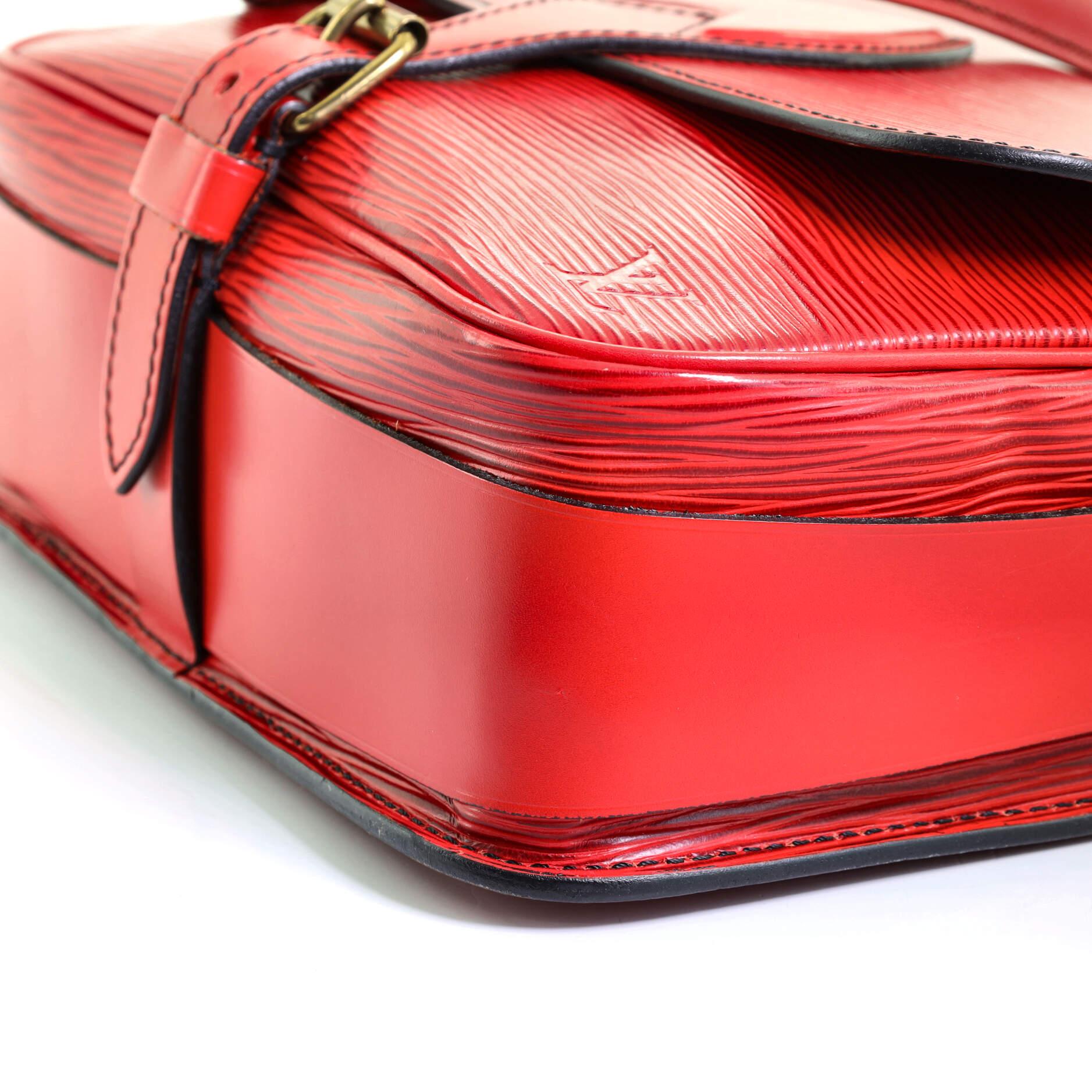 Women's or Men's Louis Vuitton Saint Cloud Handbag Epi Leather GM
