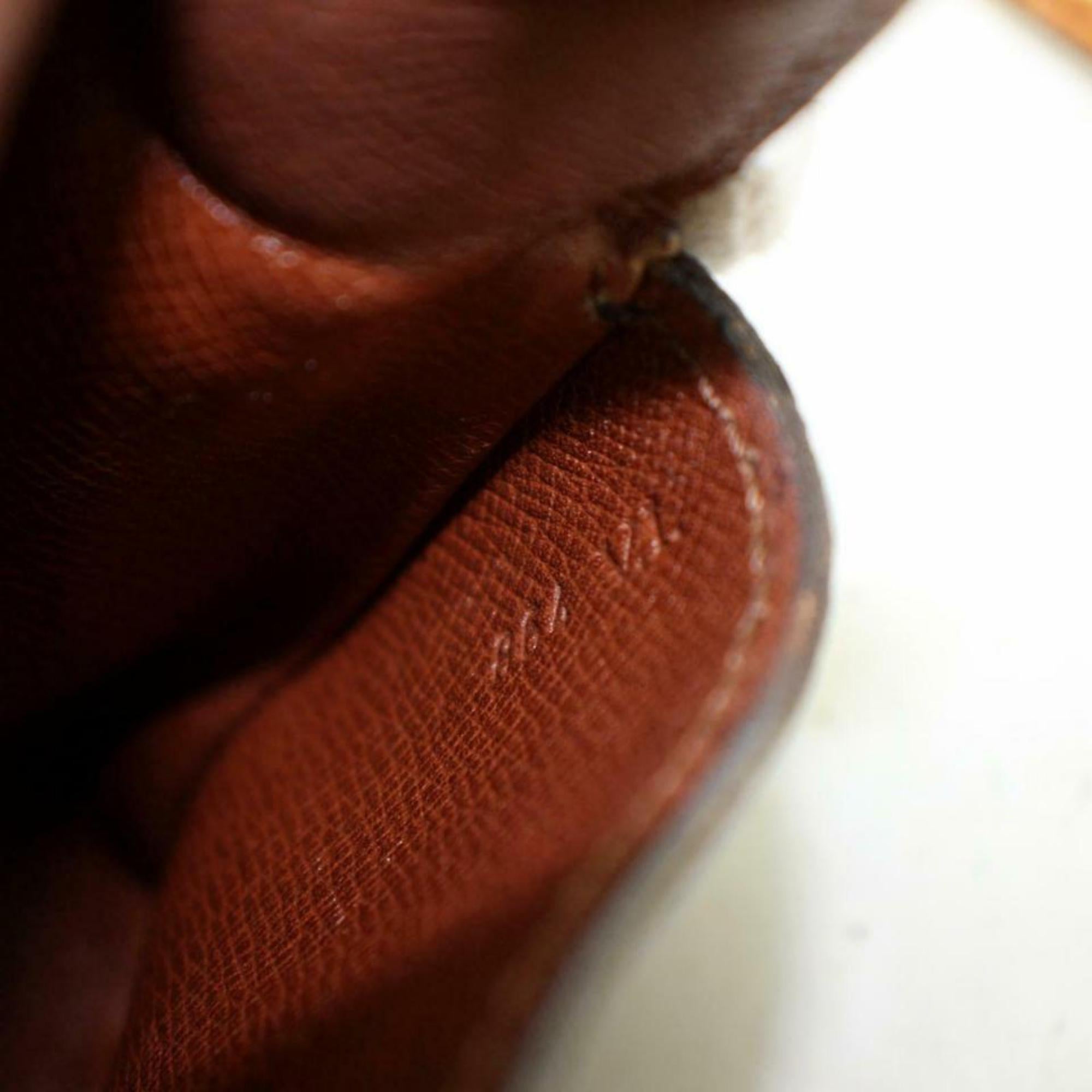 Louis Vuitton Saint Cloud (Ultra Rare)  Pm 870306 Brown Canvas Cross Body Bag For Sale 5