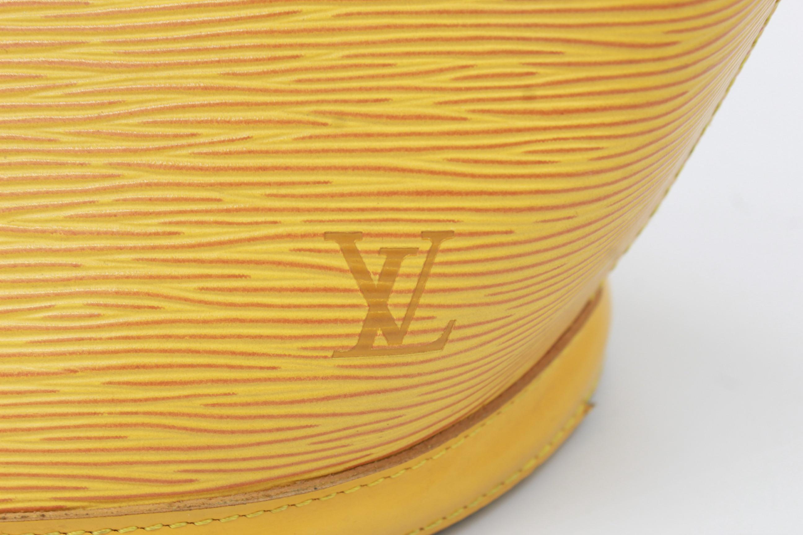Yellow Louis Vuitton Saint Jacques handbag in yellow épi leather For Sale