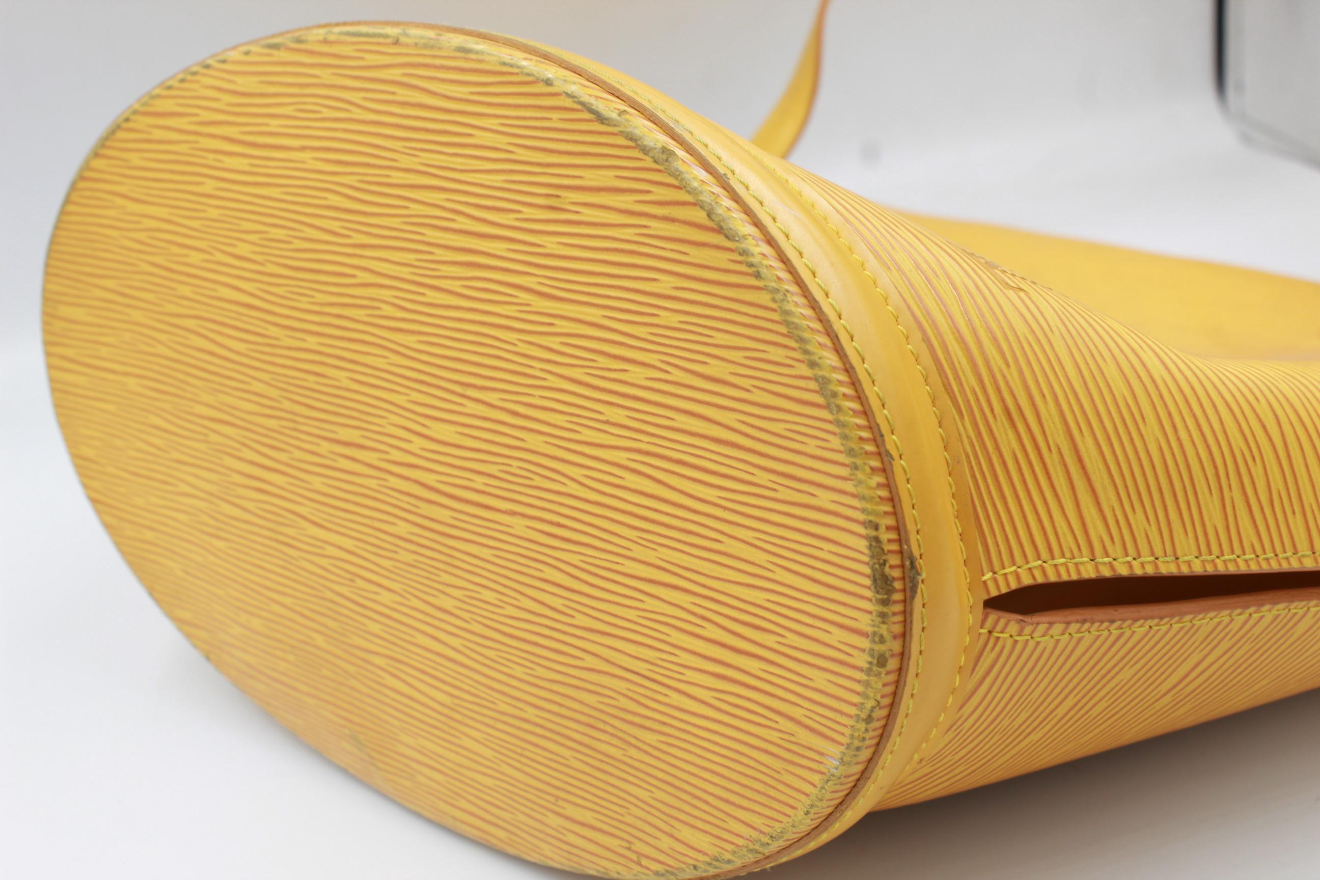 Louis Vuitton Saint Jacques handbag in yellow épi leather In Good Condition For Sale In Paris, FR