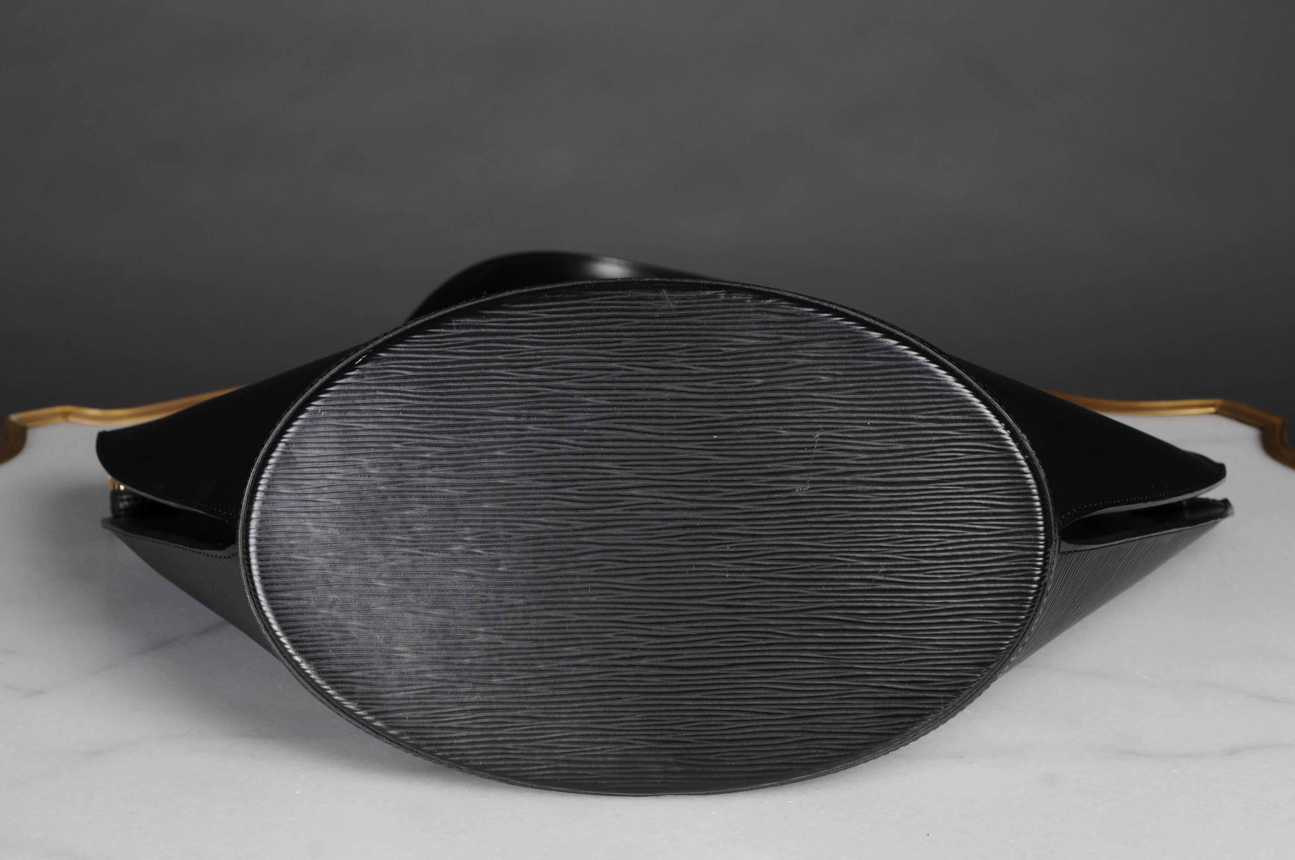 Louis Vuitton Saint Jacques PM Negro Piel EPI en venta 6
