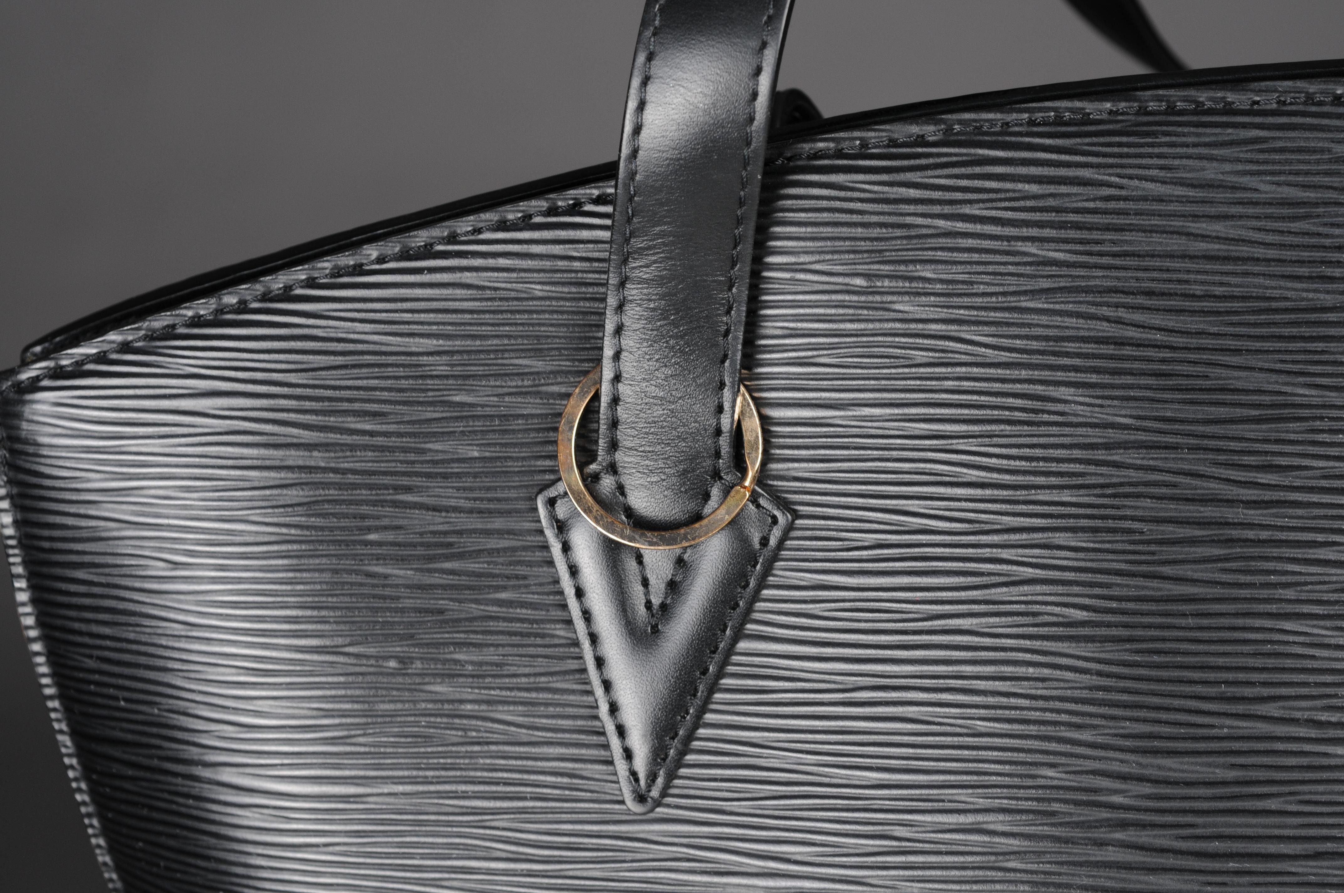 Louis Vuitton Saint Jacques PM Negro Piel EPI en venta 15