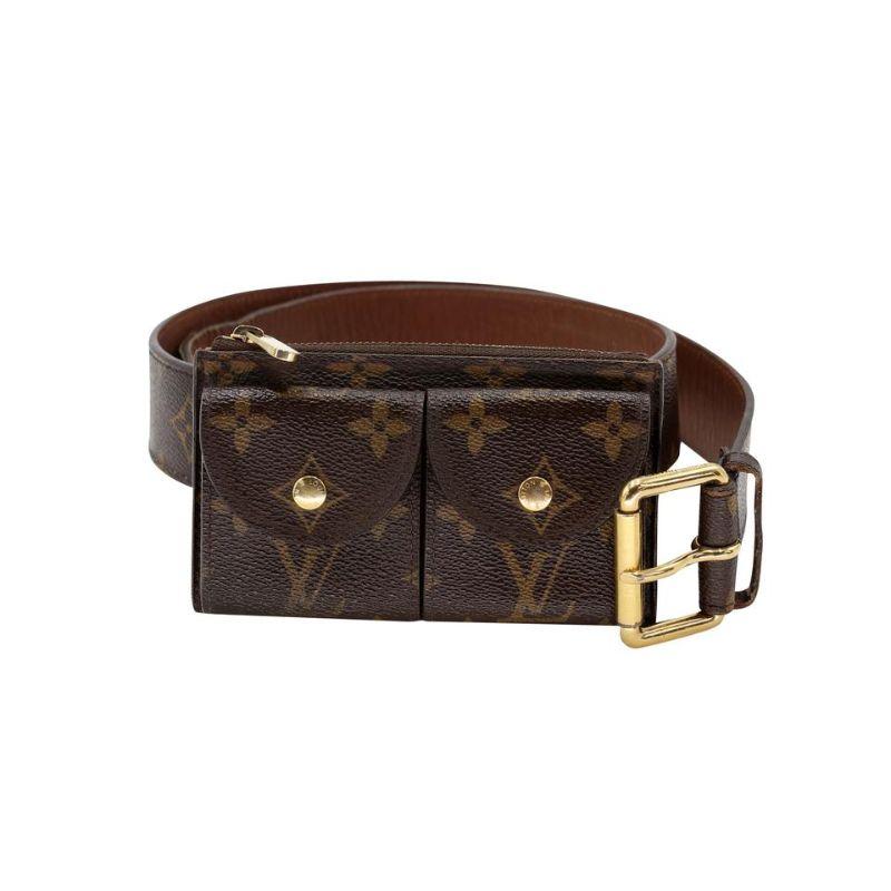 Louis Vuitton Saint Tulle Pochette Duo Belt Pouch LV-W0107P-0003

A classic add-on to your collection of belts, this Louis Vuitton Saint Tulle Pochette Duo belt is crafted from Monogram coated canvas and elegant gold hardware. This sleek piece is