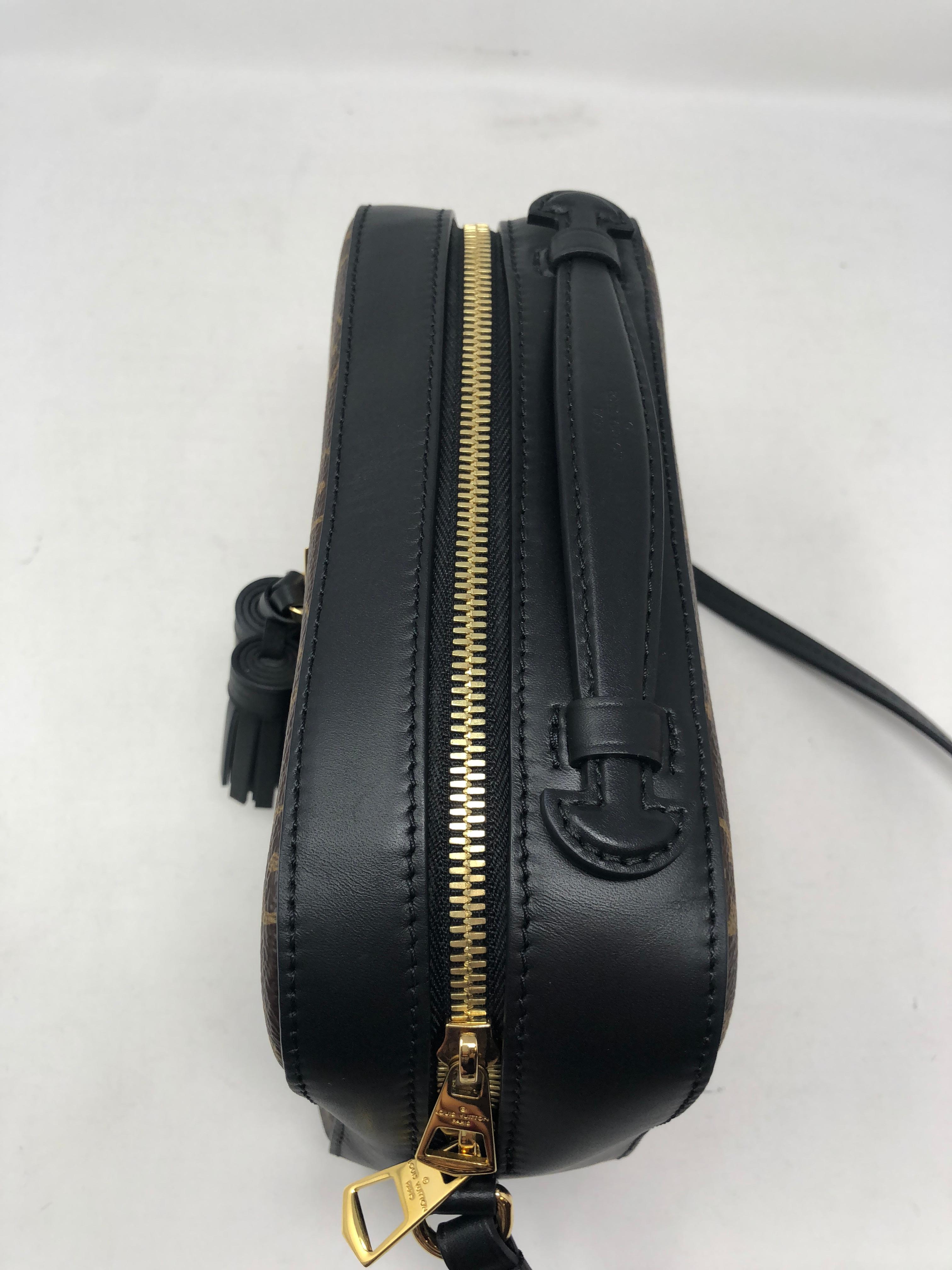 Louis Vuitton Saintonge Black and Monogram 1