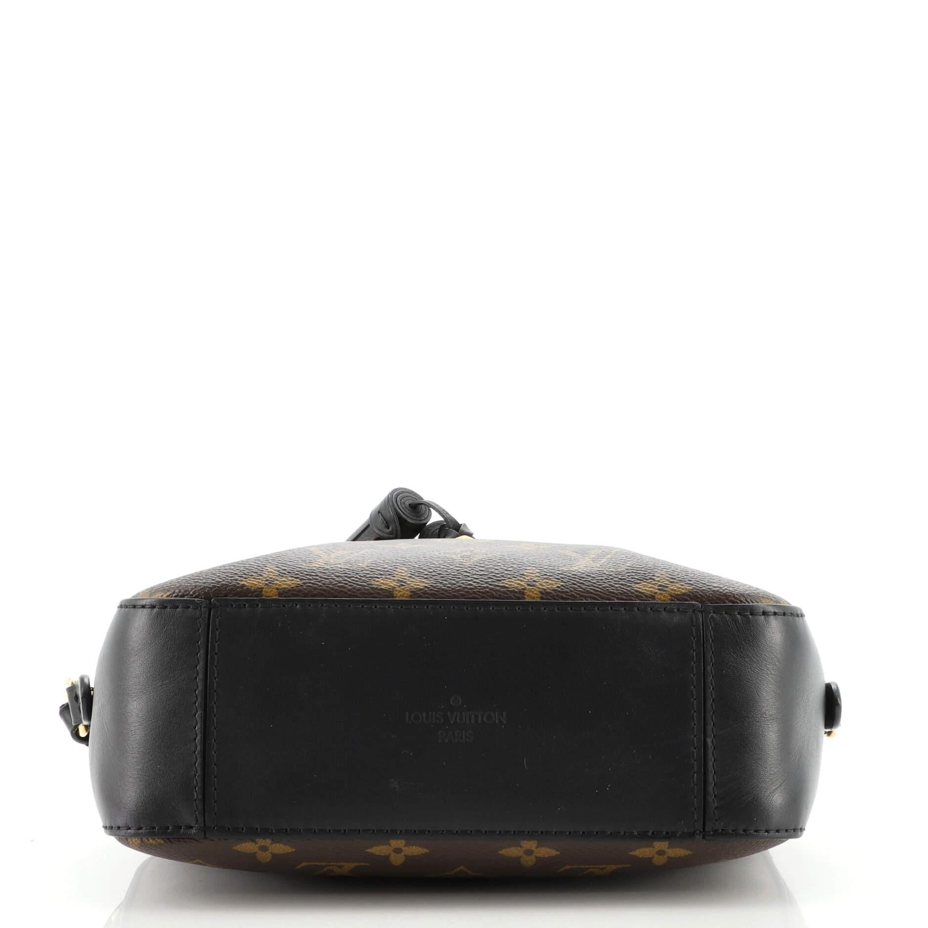 Louis Vuitton Saintonge Handbag Monogram Canvas with Leather In Fair Condition In NY, NY