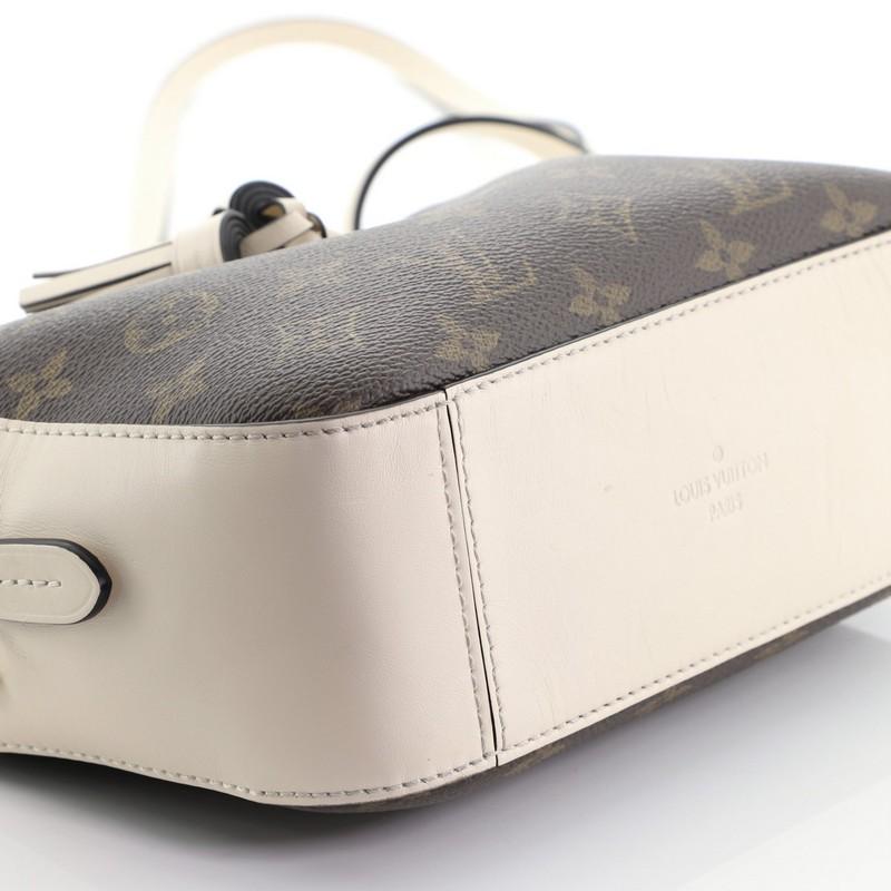 Louis Vuitton Saintonge Handbag Monogram Canvas with Leather In Good Condition In NY, NY