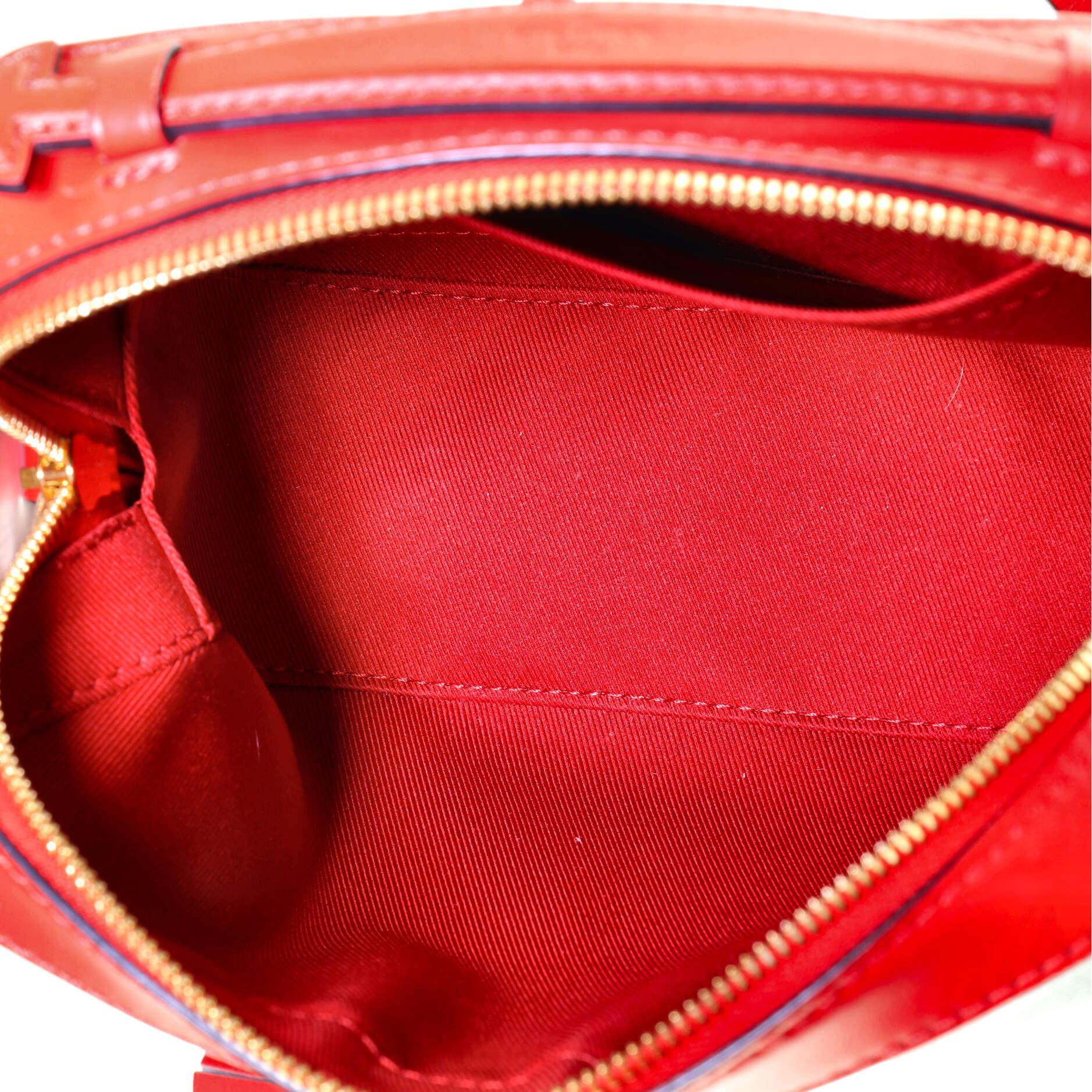 Louis Vuitton Saintonge Handbag Monogram Canvas with Leather In Good Condition In NY, NY