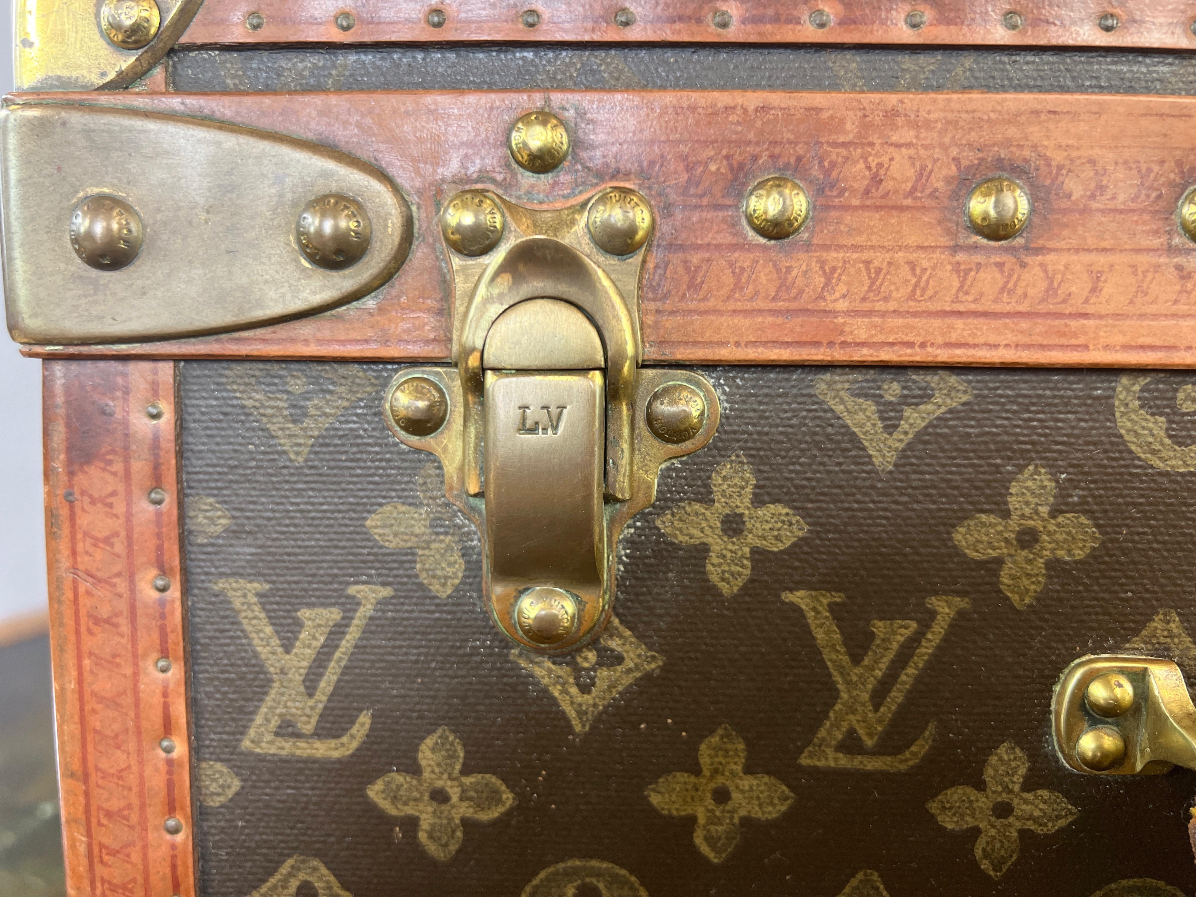 Louis Vuitton Saks & Company Braken 50-Style Suitcase or Cabin Trunk, 1940s 2