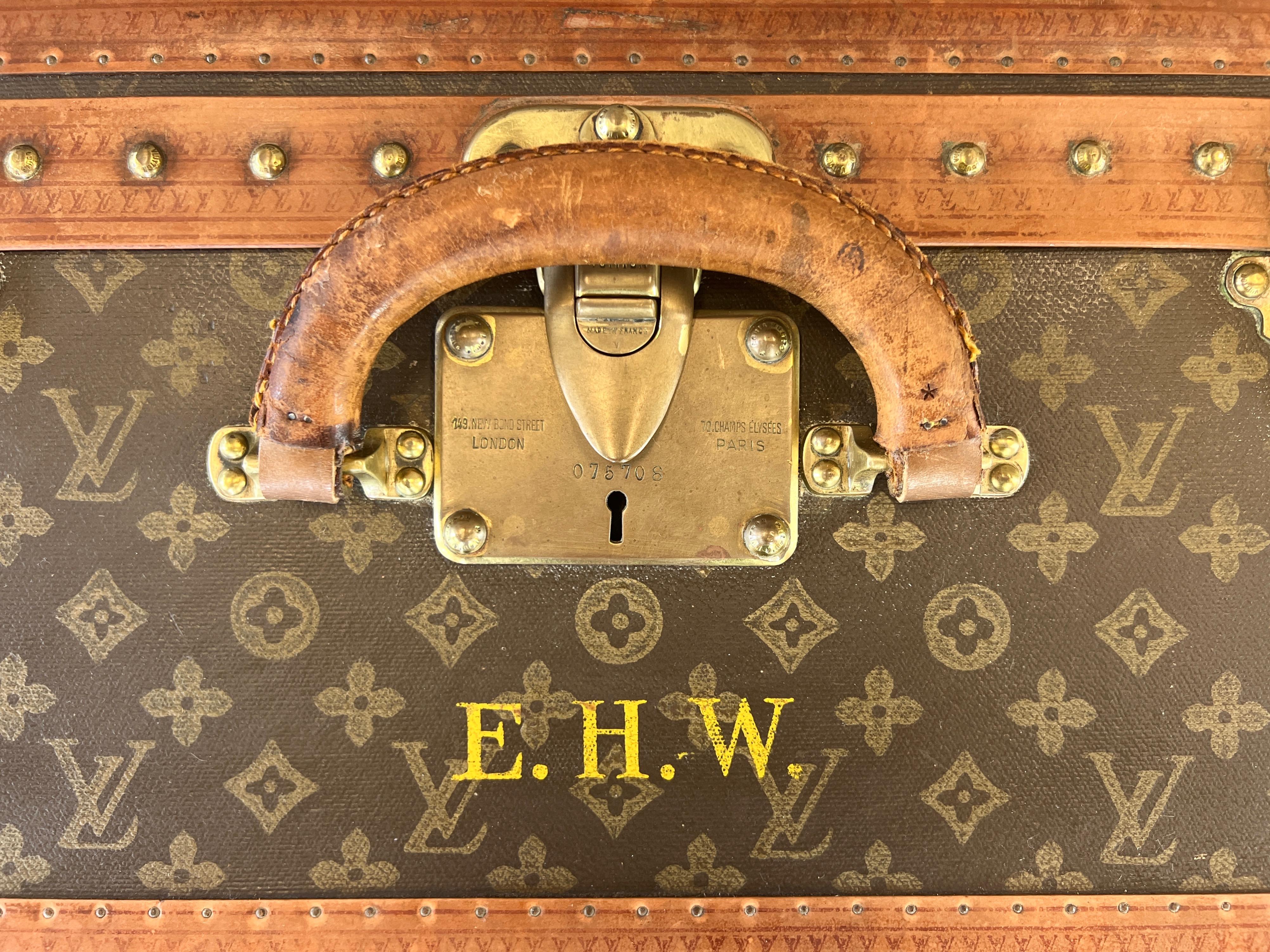 Louis Vuitton Saks & Company Braken 50-Style Suitcase or Cabin Trunk, 1940s 4