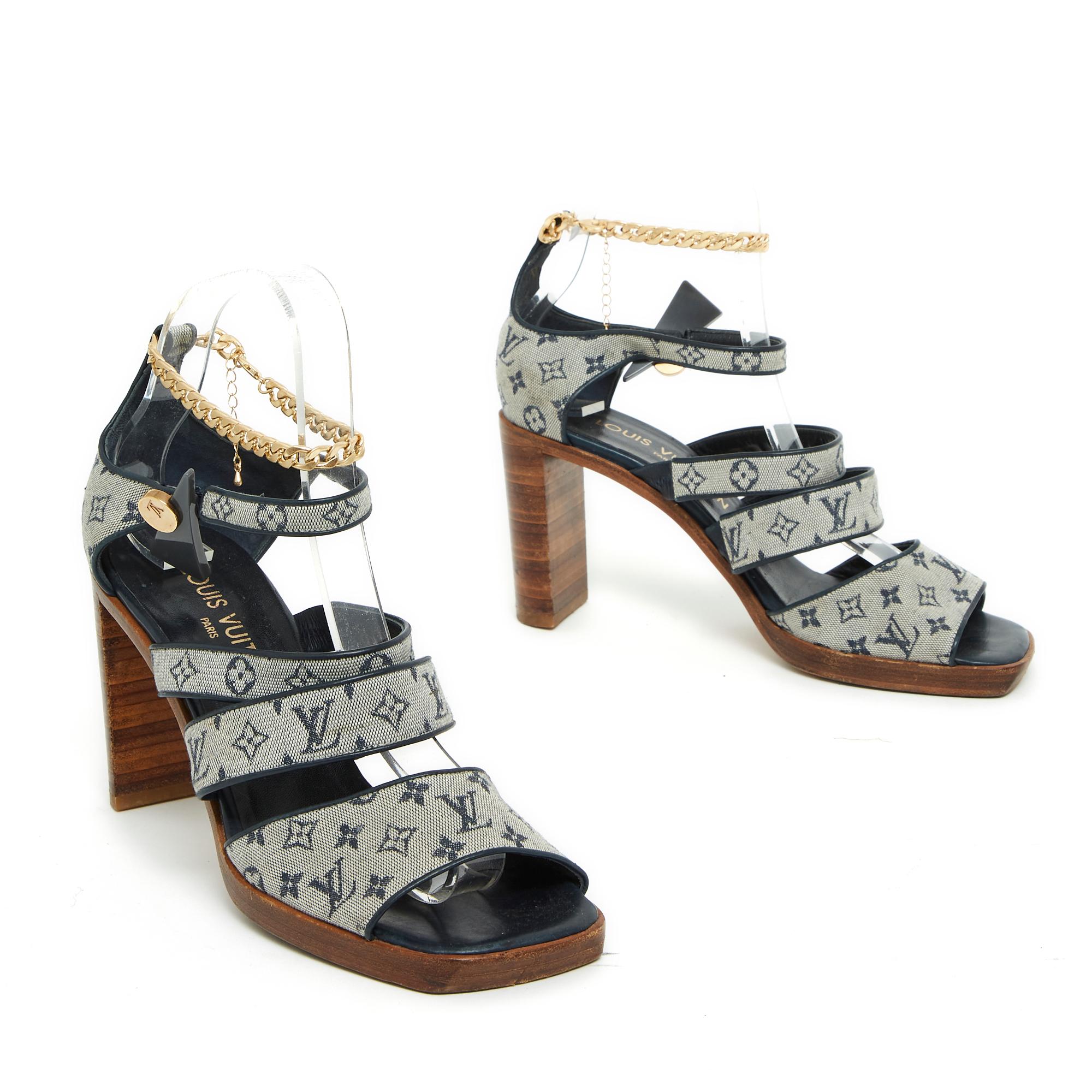 Sandalias Louis Vuitton EU38  Azul Marino Monograma Tacones Bombas Sandalias UK5 US7.5 LV Negro en venta