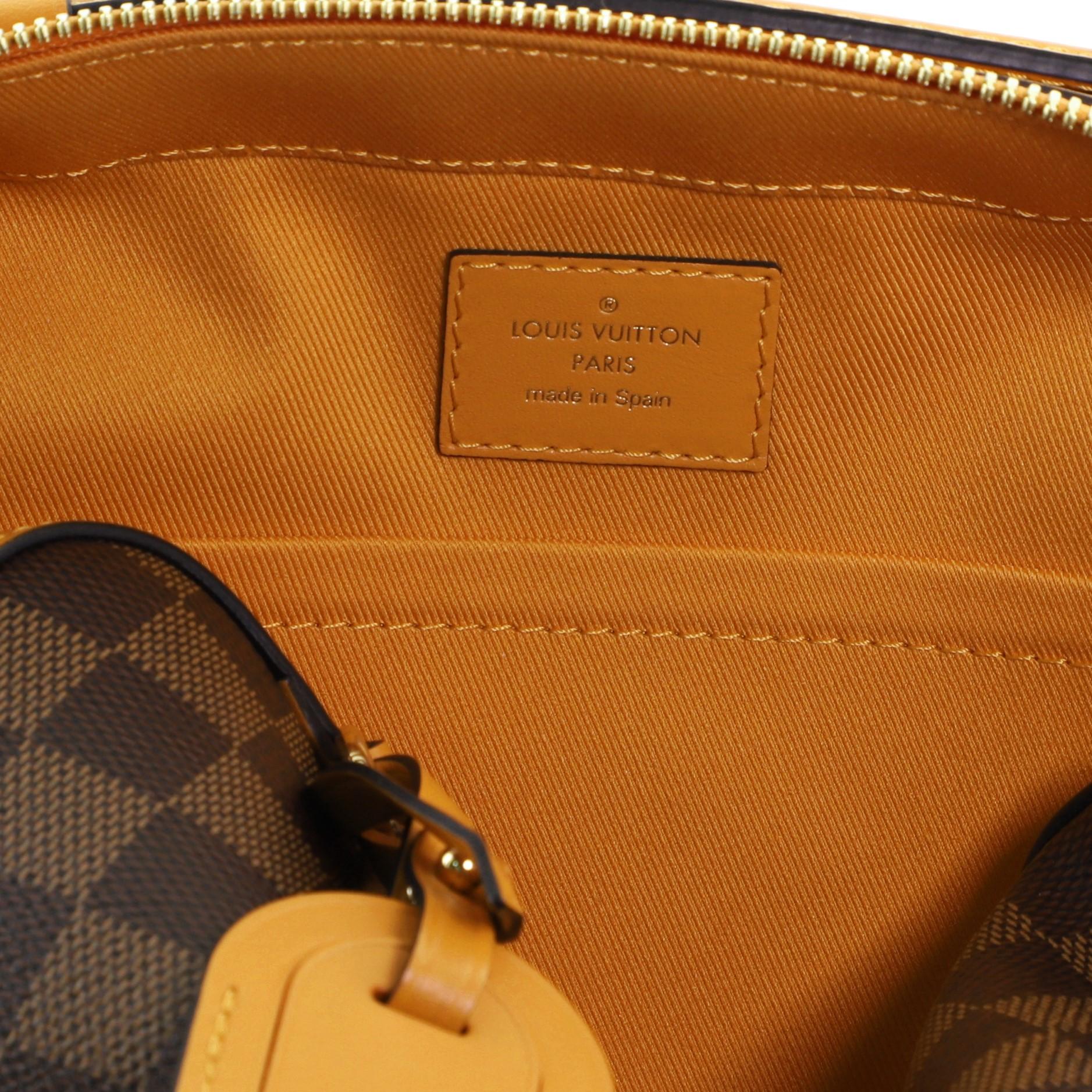 Louis Vuitton Santa Monica Crossbody Bag Damier In Good Condition In NY, NY