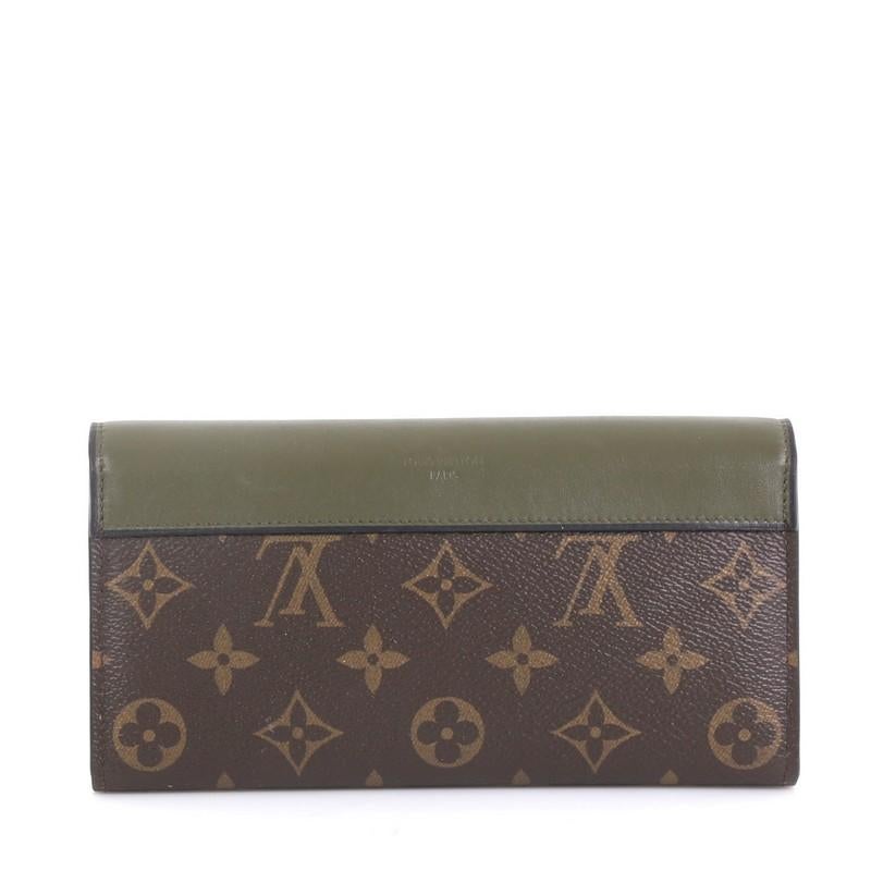 Louis Vuitton Sarah Tuileries Wallet Monogram Canvas and Leather In Good Condition In NY, NY