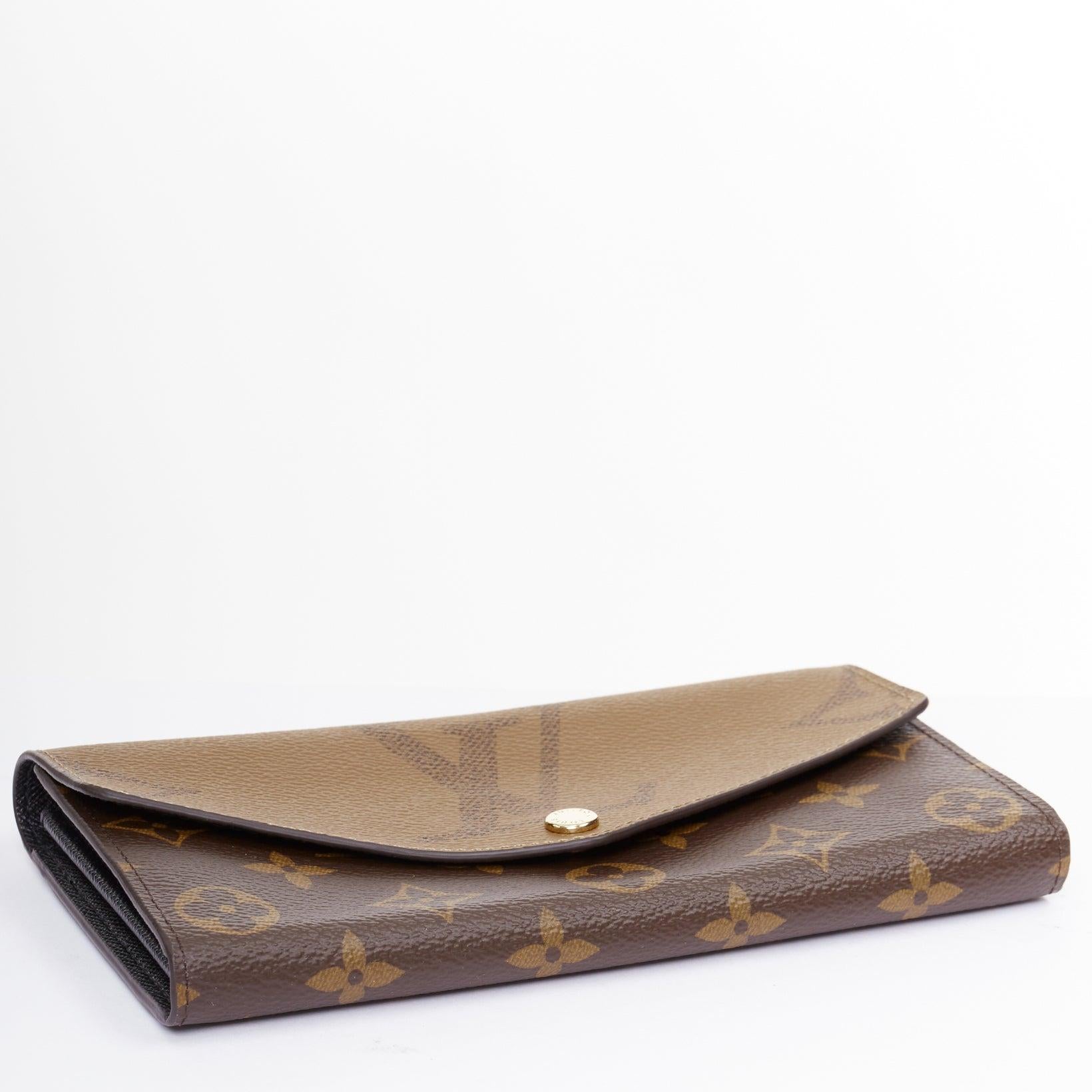 Louis Vuitton SarahMonogram Reverse Giant canvas rectangular wallet In condizioni buone in vendita a Hong Kong, NT