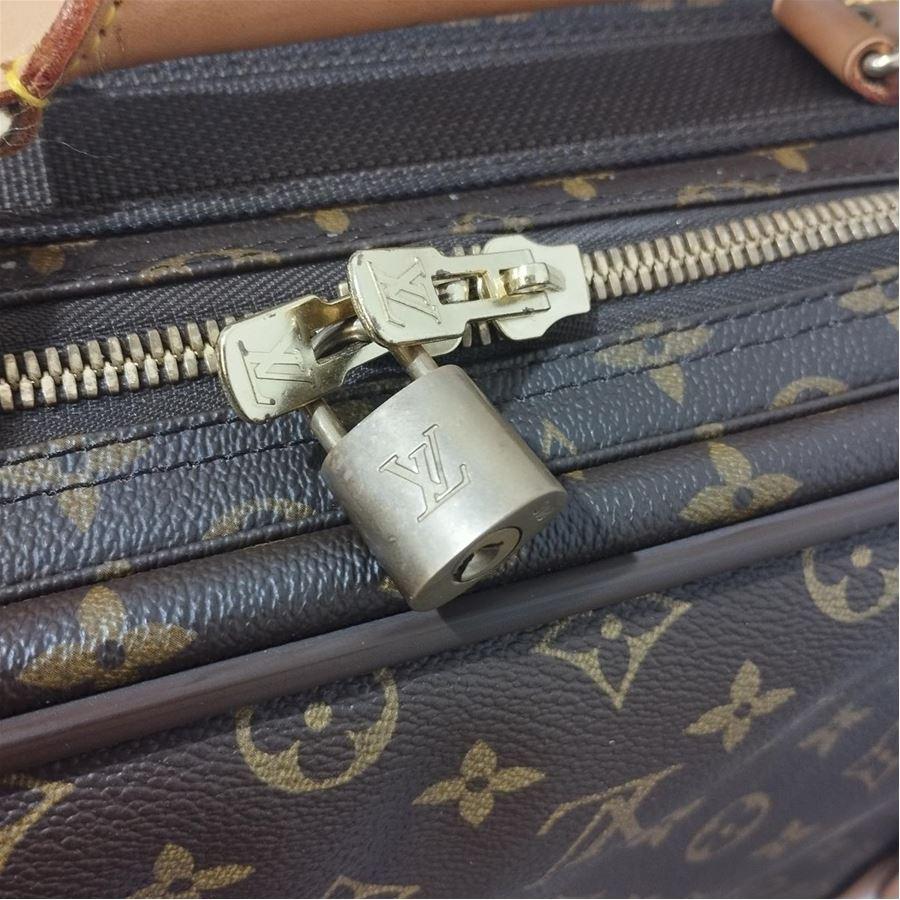 Louis Vuitton Satellite 70 size Unica 1