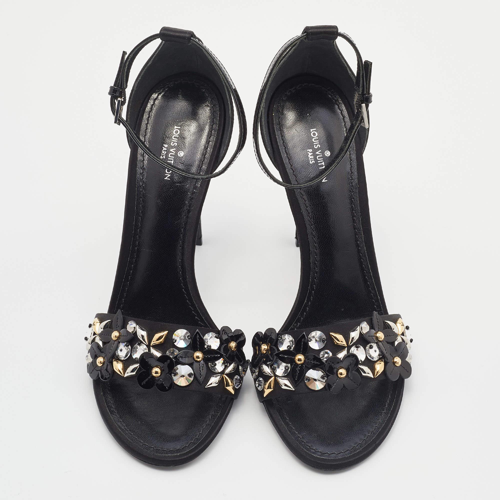 Louis Vuitton Satin and Patent Leather Embellished Ankle Strap Sandals Size 38.5 In Excellent Condition In Dubai, Al Qouz 2