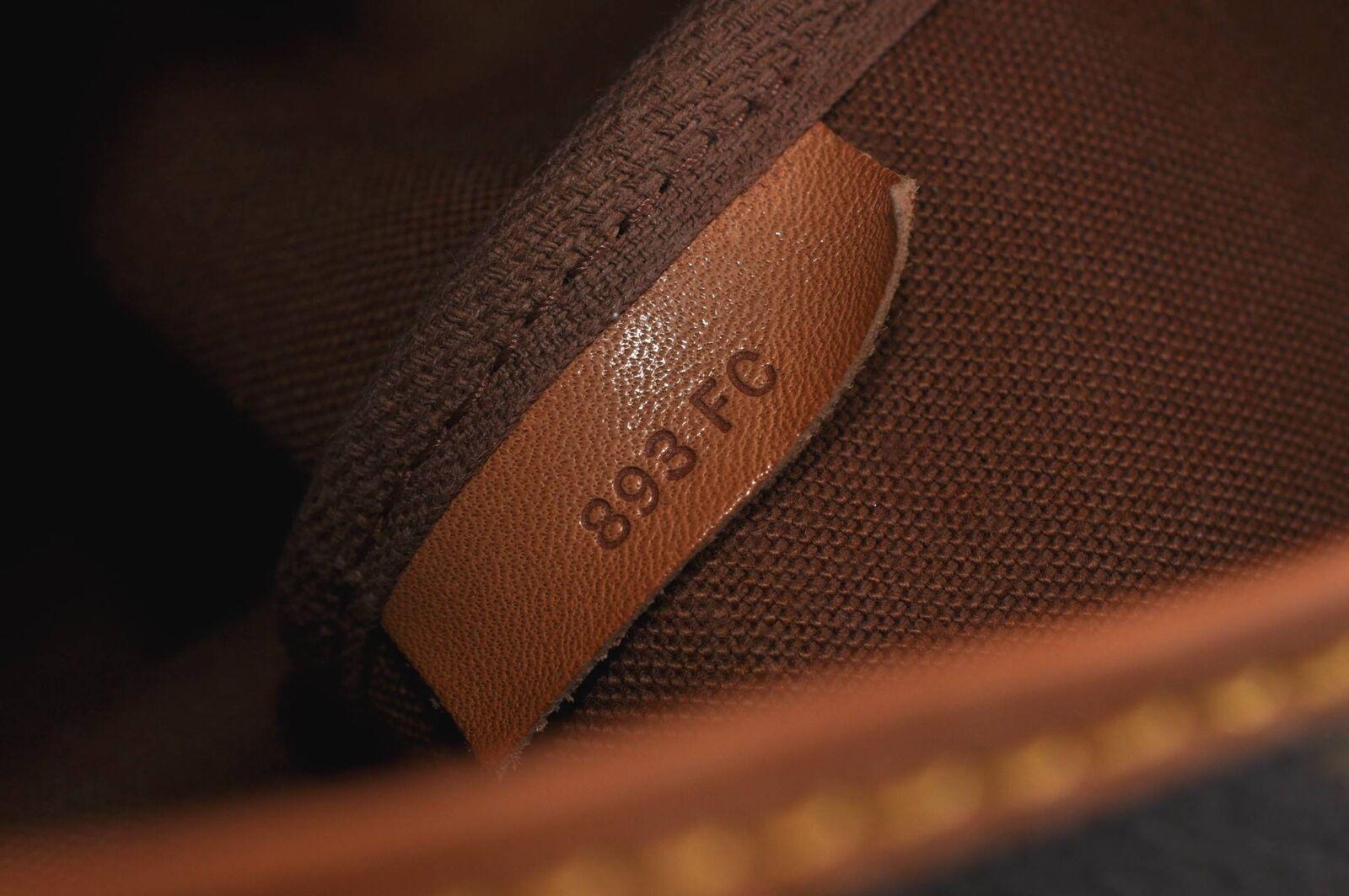 Sac à bandoulière Saumur 43 Louis Vuitton Bon état - En vente à Bellevue, WA