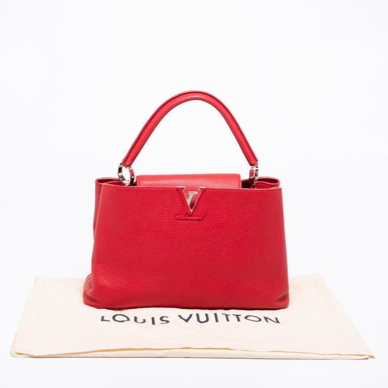 Louis Vuitton Scarlett Taurillon Leather Capucines MM Bag For Sale at  1stDibs