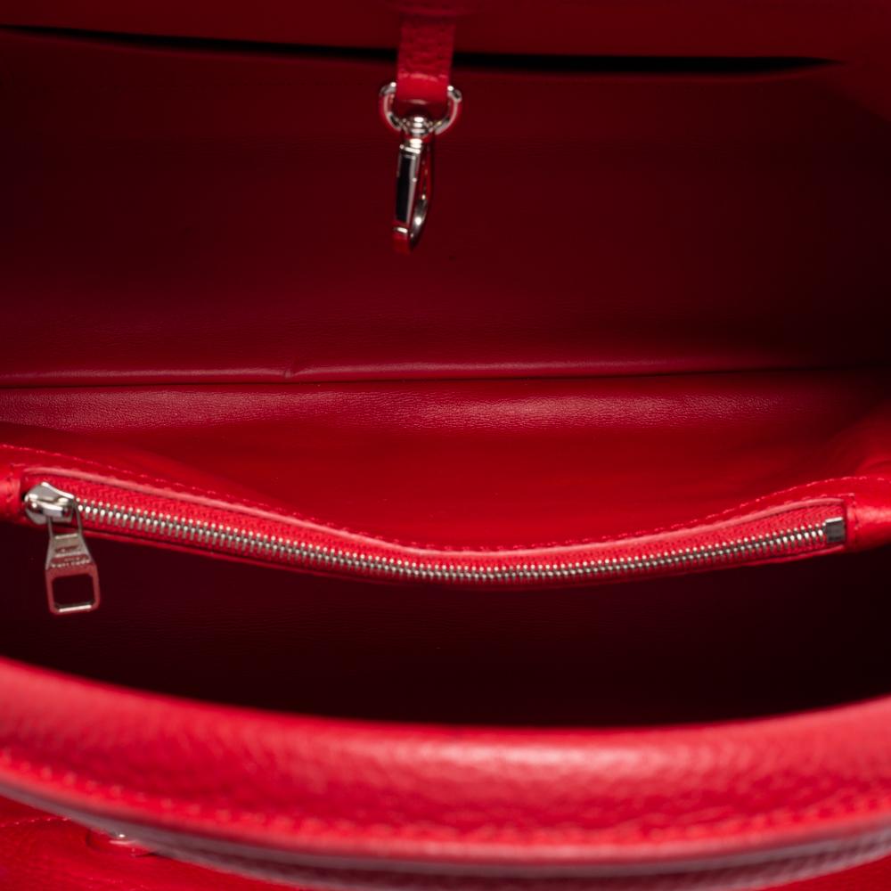 Louis Vuitton Scarlett Taurillon Leather Capucines MM Bag In Good Condition In Dubai, Al Qouz 2