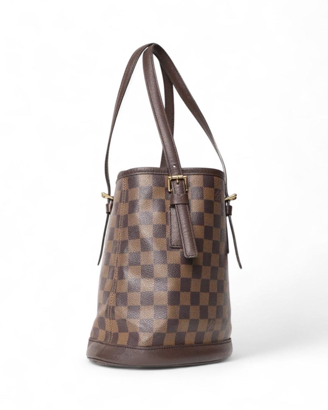 Gris Louis Vuitton Secchiello Marais PM Damier Ebene en vente