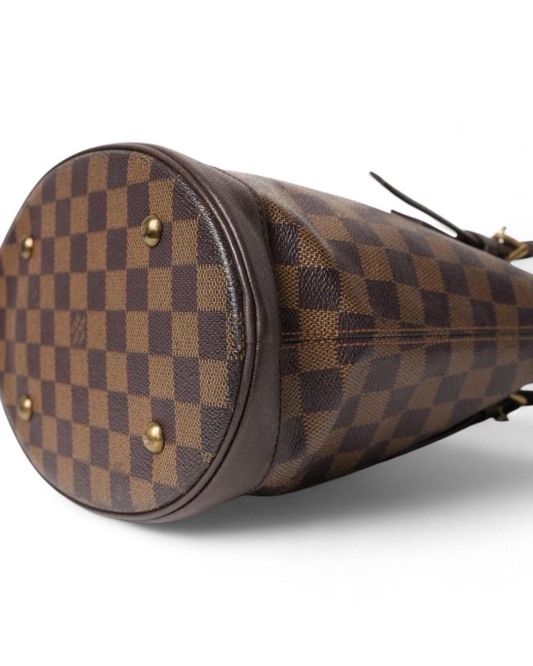 Louis Vuitton Secchiello Marais PM Damier Ebene Pour femmes en vente