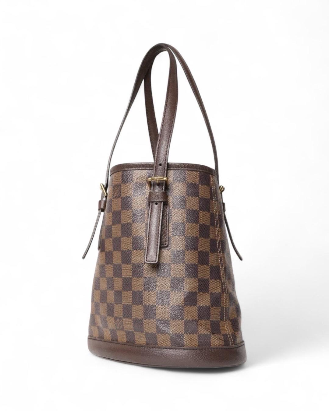 Louis Vuitton Secchiello Marais PM Damier Ebene en vente 3