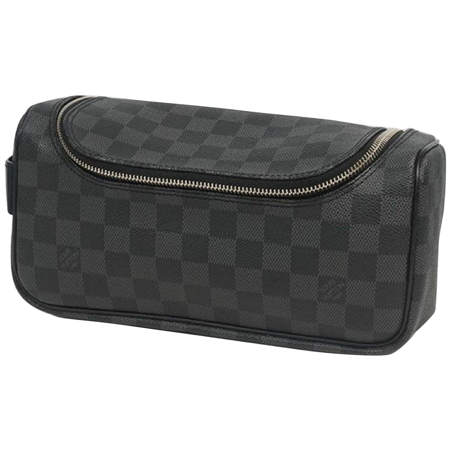 louis vuitton mens pouch bag