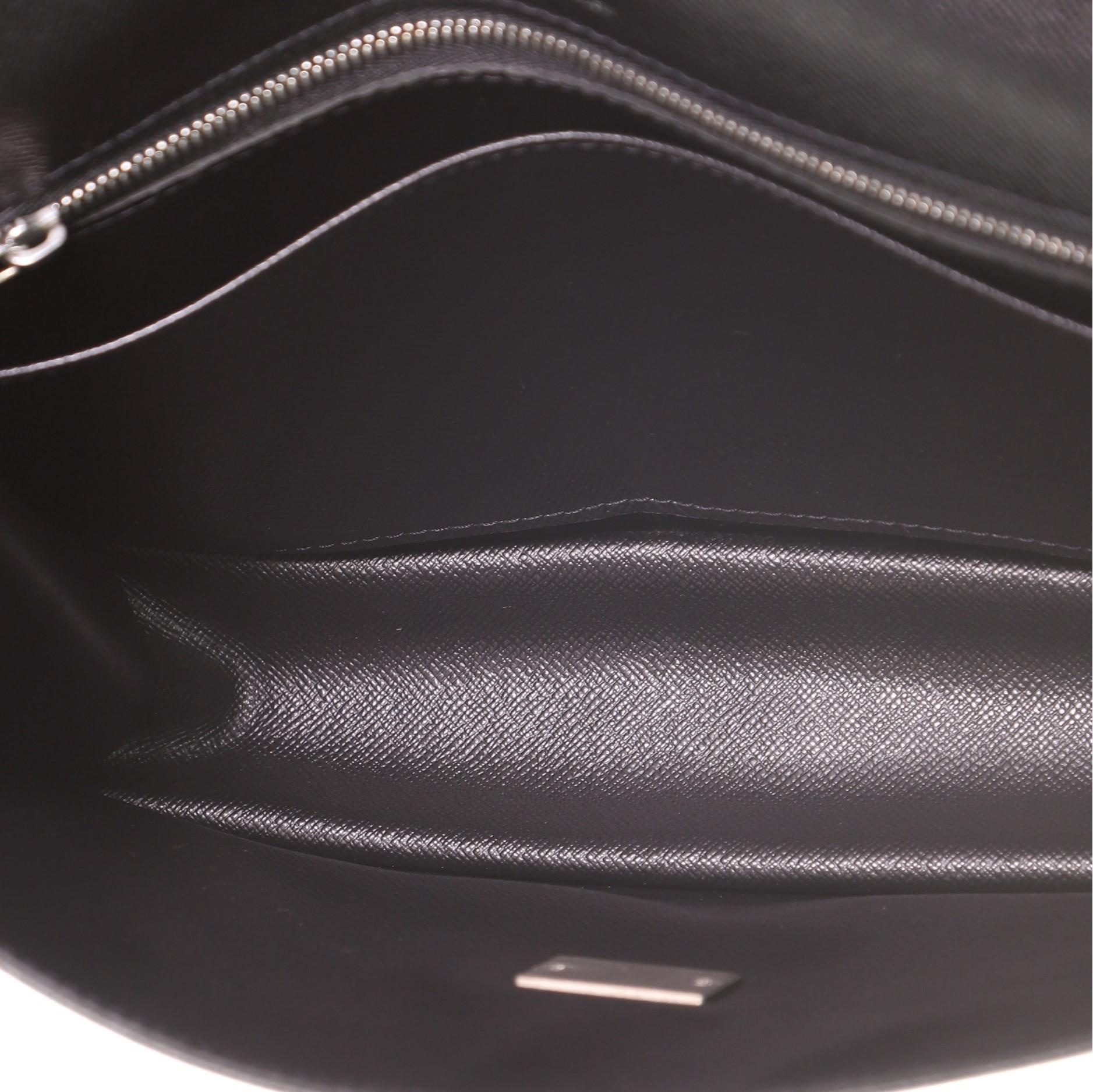 Louis Vuitton Selenga Pouch Taiga Leather Black In Good Condition In Irvine, CA
