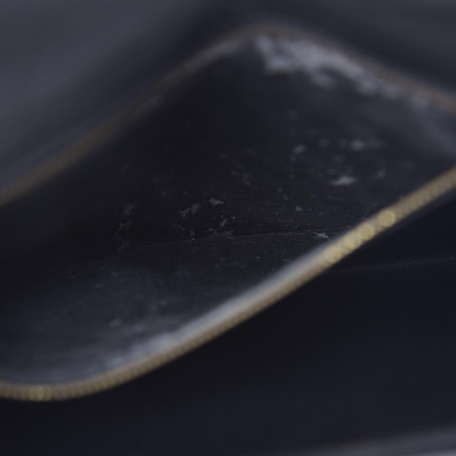 Sellier Dragonne Clutch aus schwarzem Epi-Leder von Louis Vuitton im Angebot 5