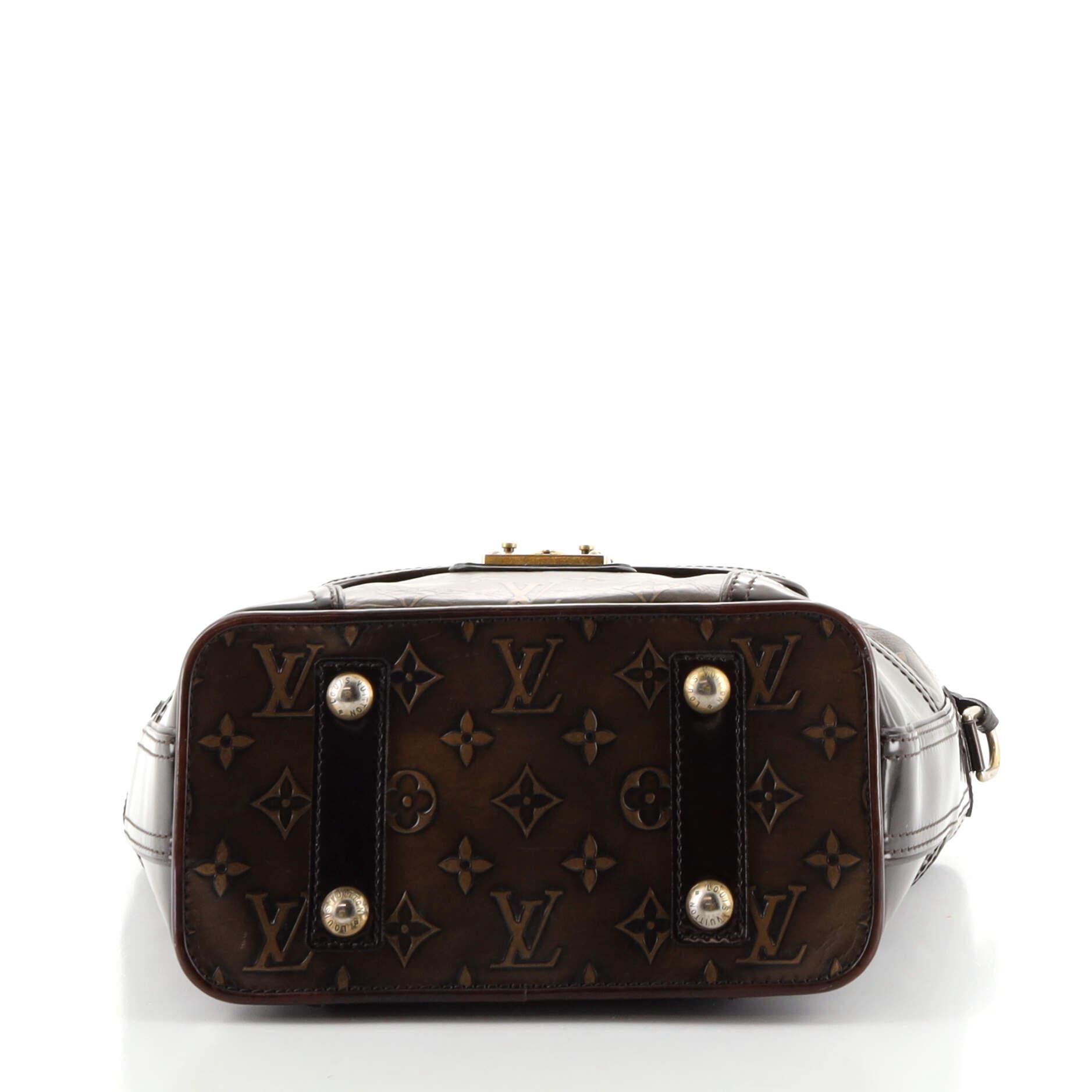 Die Sergeant-Handtasche von Louis Vuitton in limitierter Auflage aus Leder mit Monogramm PM im Zustand „Gut“ in NY, NY