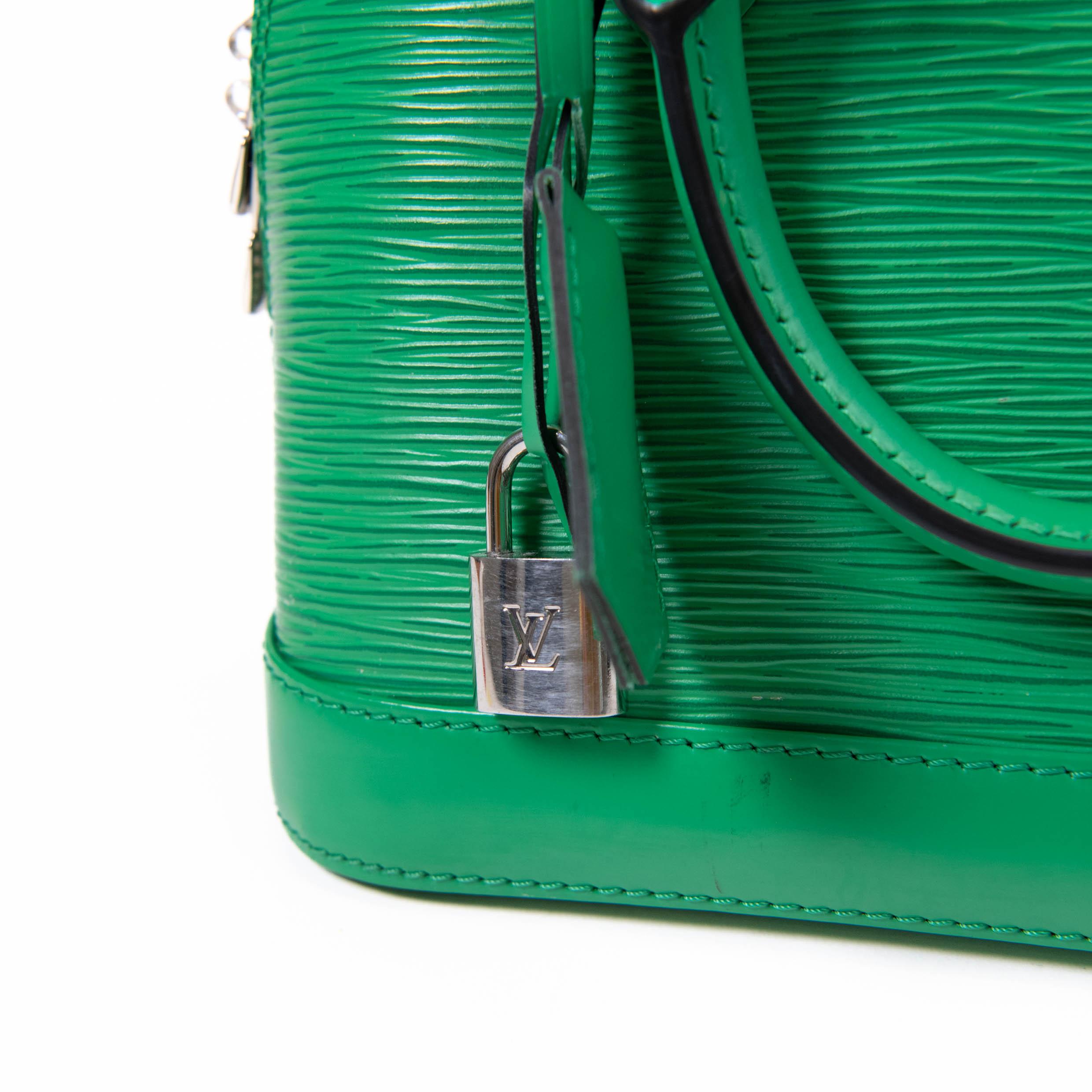 Louis Vuitton Serpentinengrün Epi Leder Jacquard Alma BB Umhängetasche aus Leder 2