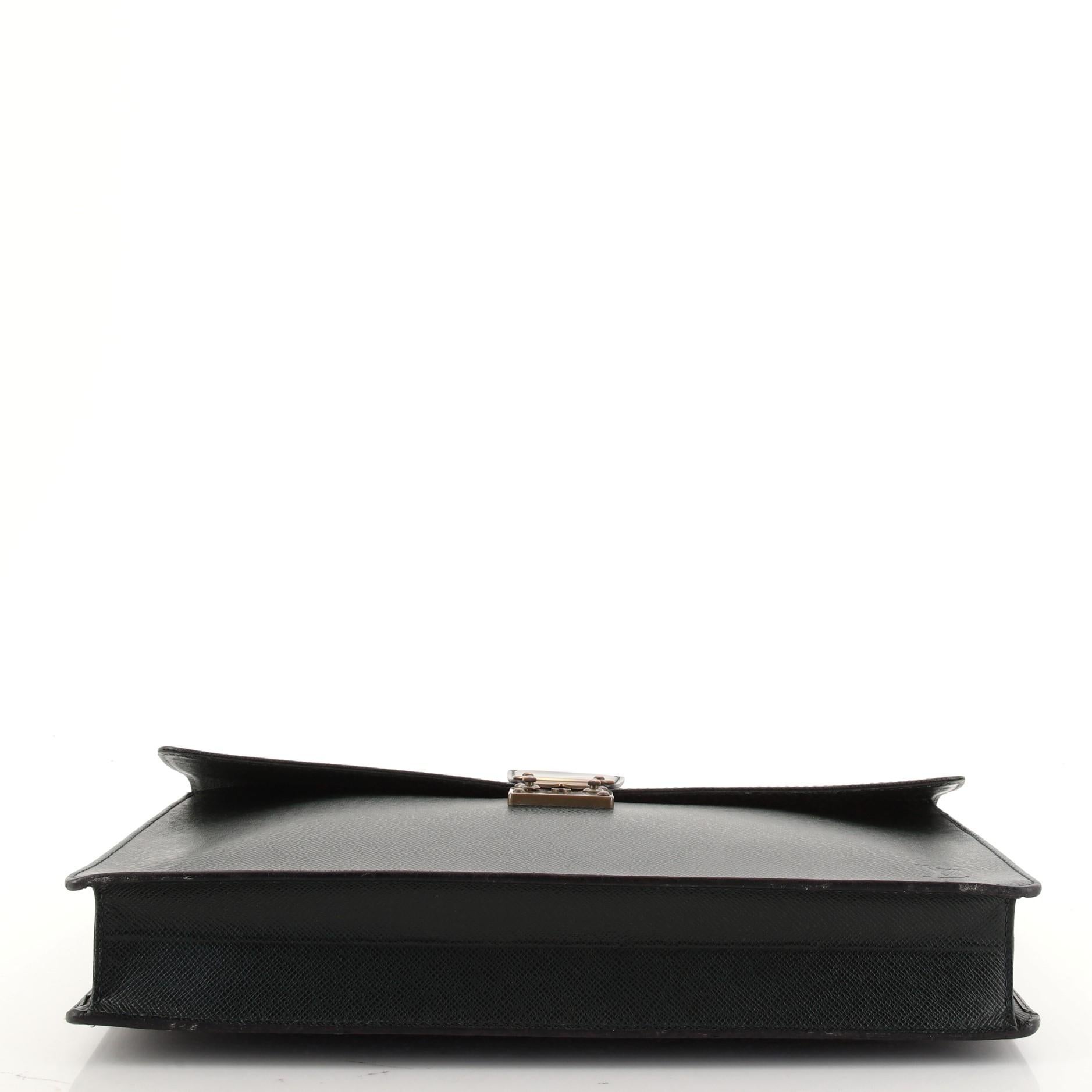 Louis Vuitton Serviette Moskova Briefcase Taiga Leather In Fair Condition In NY, NY