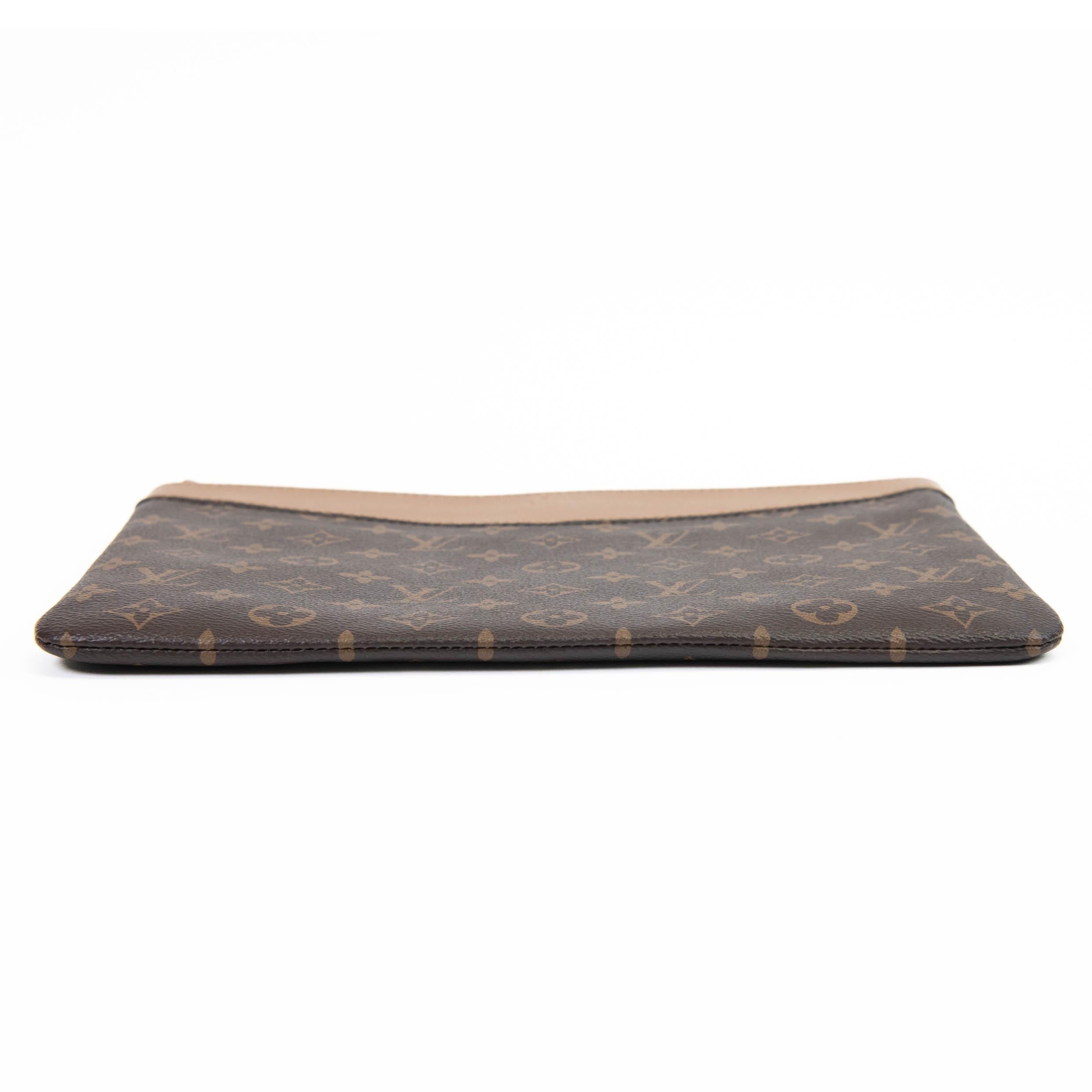 Louis Vuitton Sesame Brown Monogram Canvas Daily Pouch In Excellent Condition In Corona Del Mar, CA
