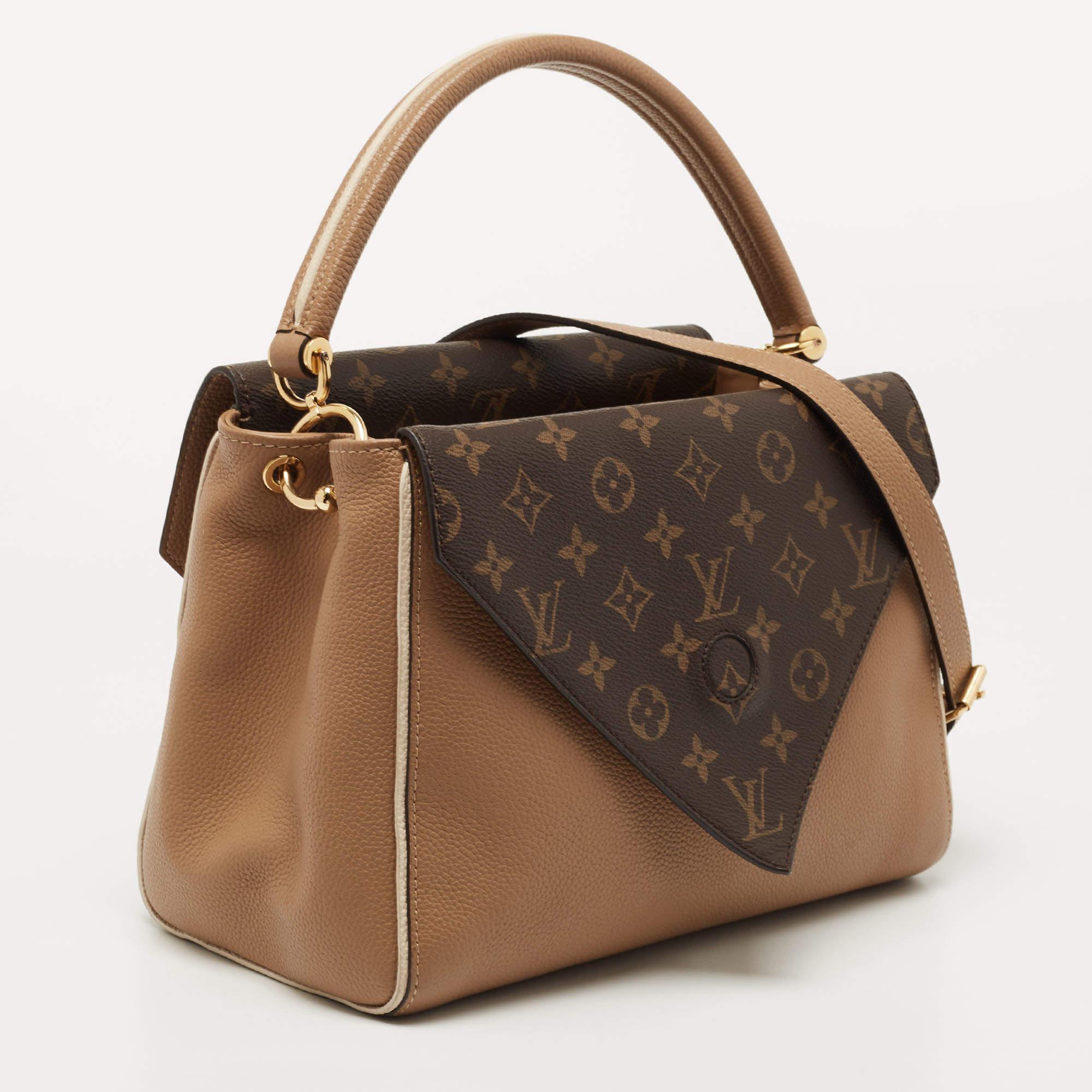 Louis Vuitton Sesame Monogram Canvas and Leather Double V Bag In Good Condition In Dubai, Al Qouz 2