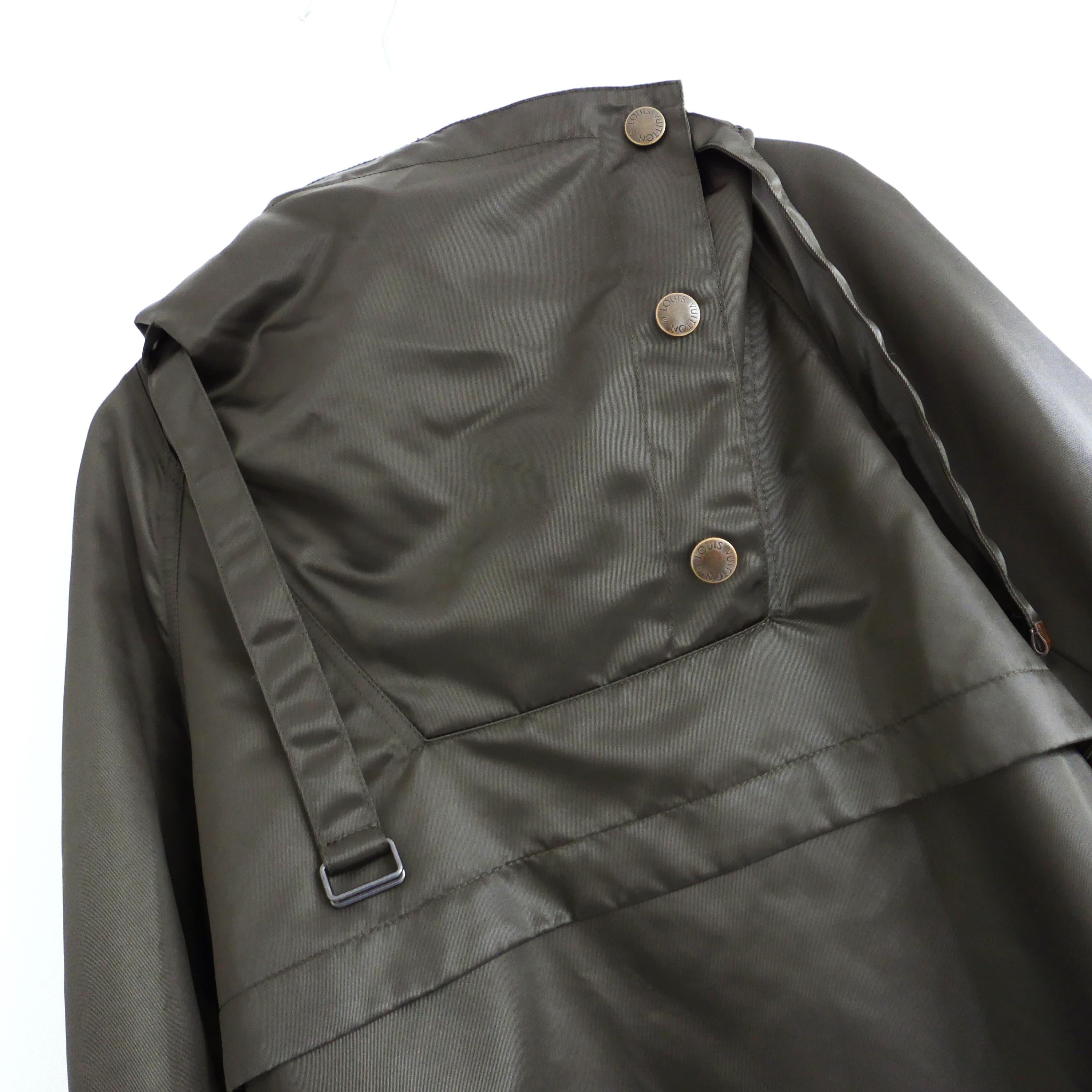 Louis Vuitton - Veste à capuche sportive en nylon brillant Neuf - En vente à London, GB