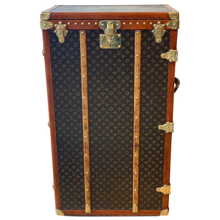 Louis Vuitton Shoe Trunk, circa 1925 For Sale at 1stDibs