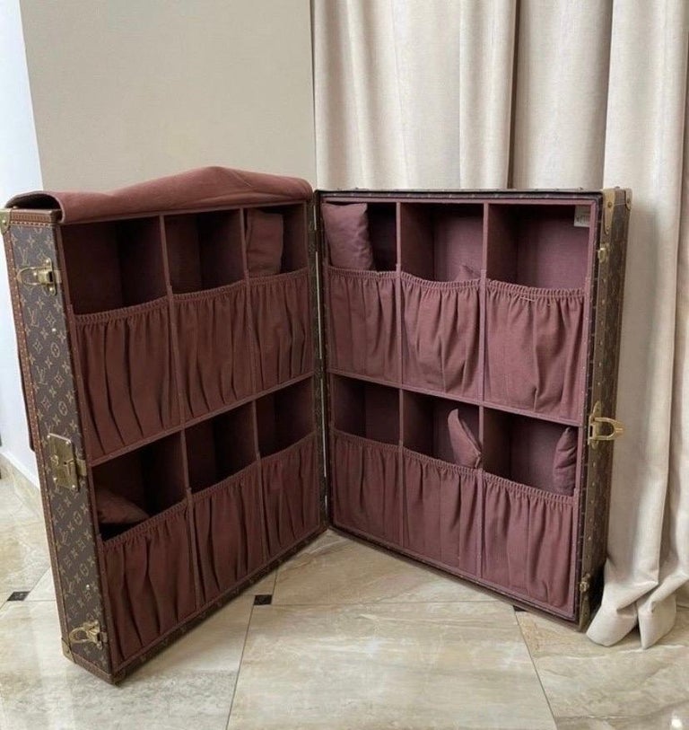 Just arrived and for sale..A Louis Vuitton ladies shoe trunk for