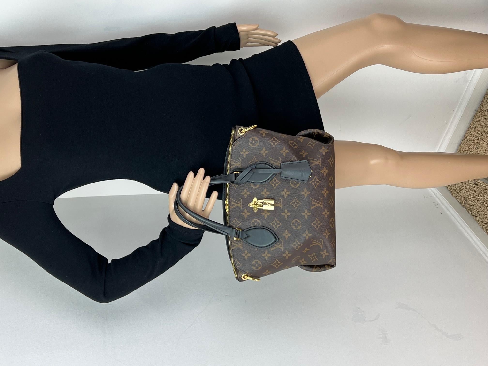 Louis Vuitton Shoulder Bag Flower Zippered PM Noir Black Leather Handbag  8