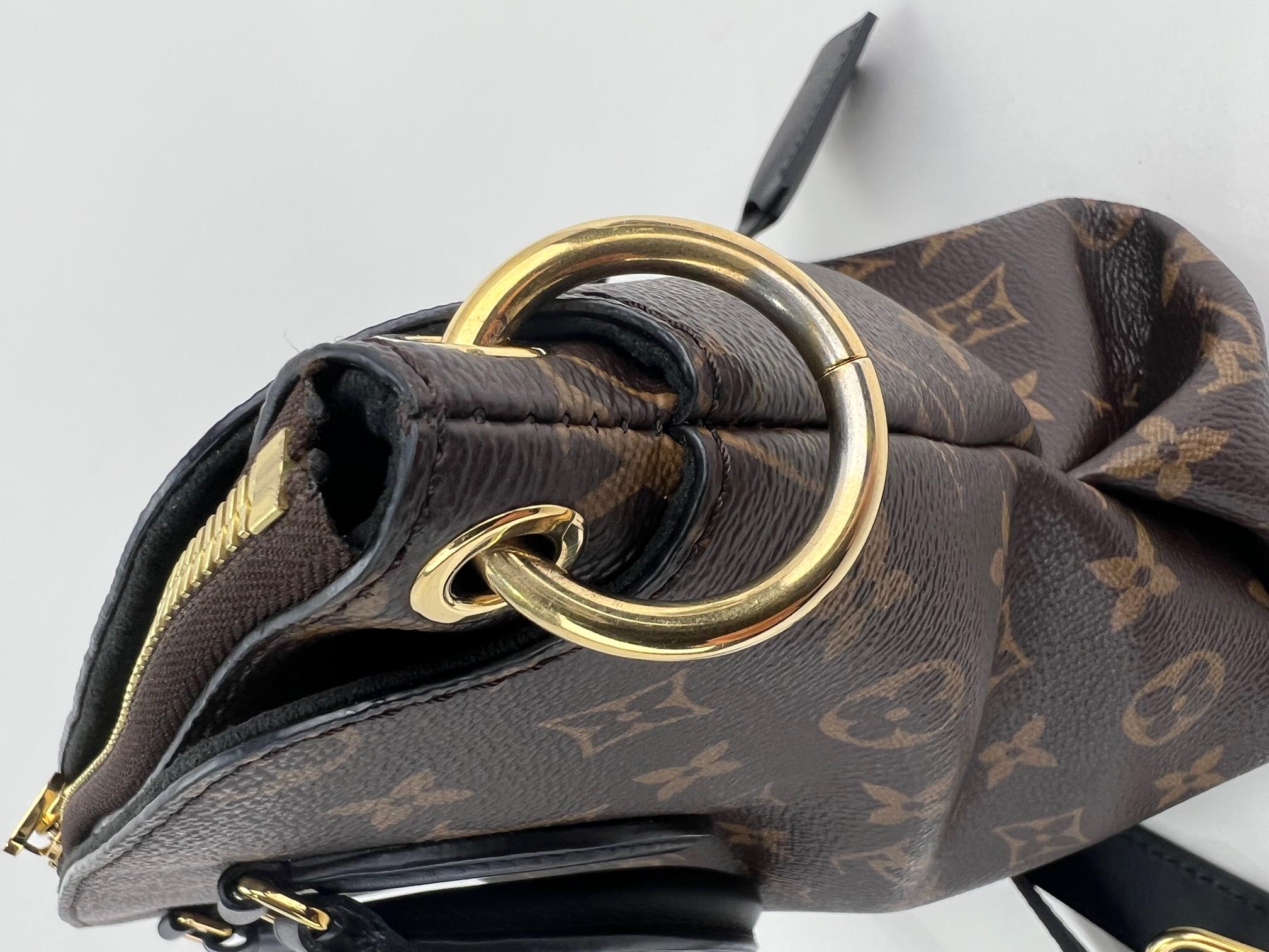 Women's Louis Vuitton Shoulder Bag Flower Zippered PM Noir Black Leather Handbag 