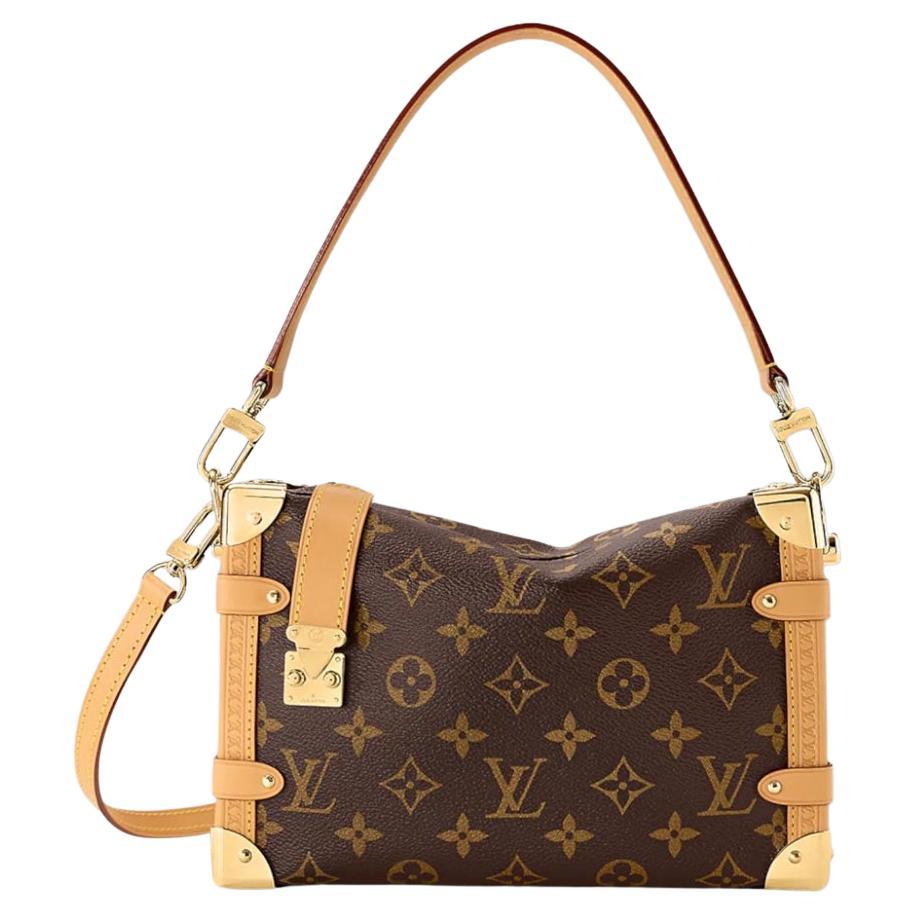 Vintage Louis Vuitton Crossbody Bags and Messenger 636 For Sale at