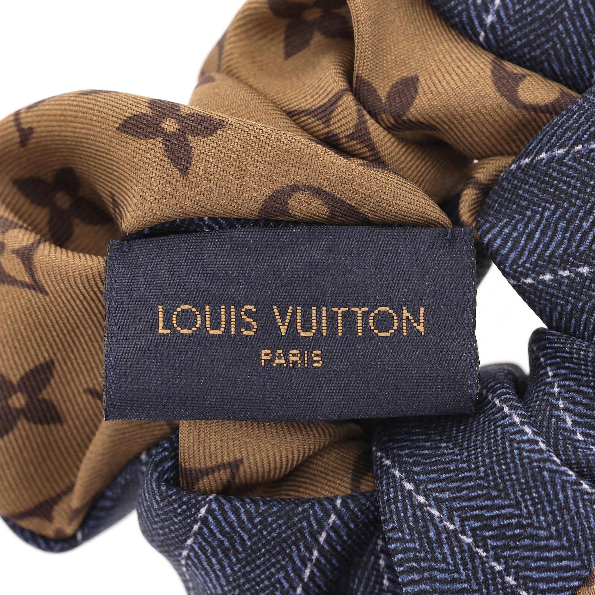 Louis Vuitton: scrunchie in seta Be Mindful Chouchou Monogram In condizioni ottime in vendita a London, GB
