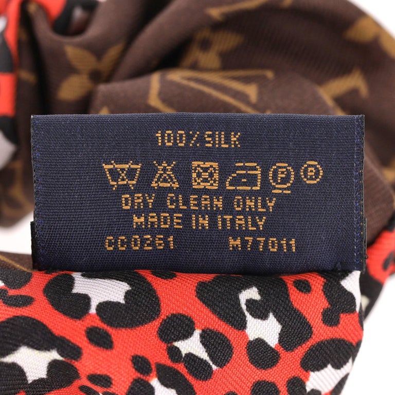 Louis Vuitton Silk Be Mindful Chouchou Monogram Scrunchie  display picture 1