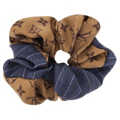 Louis Vuitton Seide Be Mindful Chouchou Monogram Scrunchie