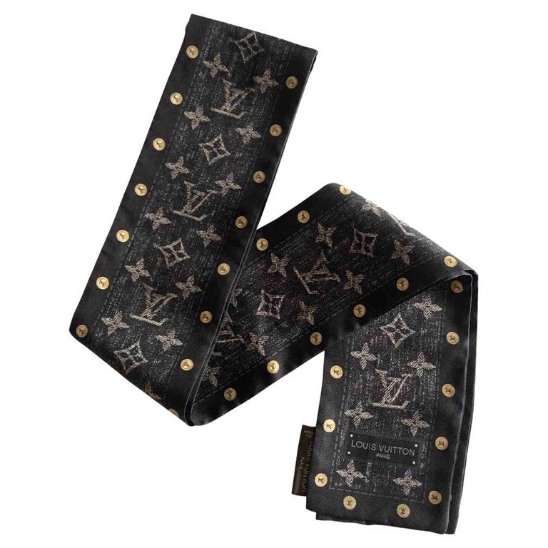 Louis Vuitton Linda Charms Scarf Bag Monogram Silk with Alligator Trim at  1stDibs