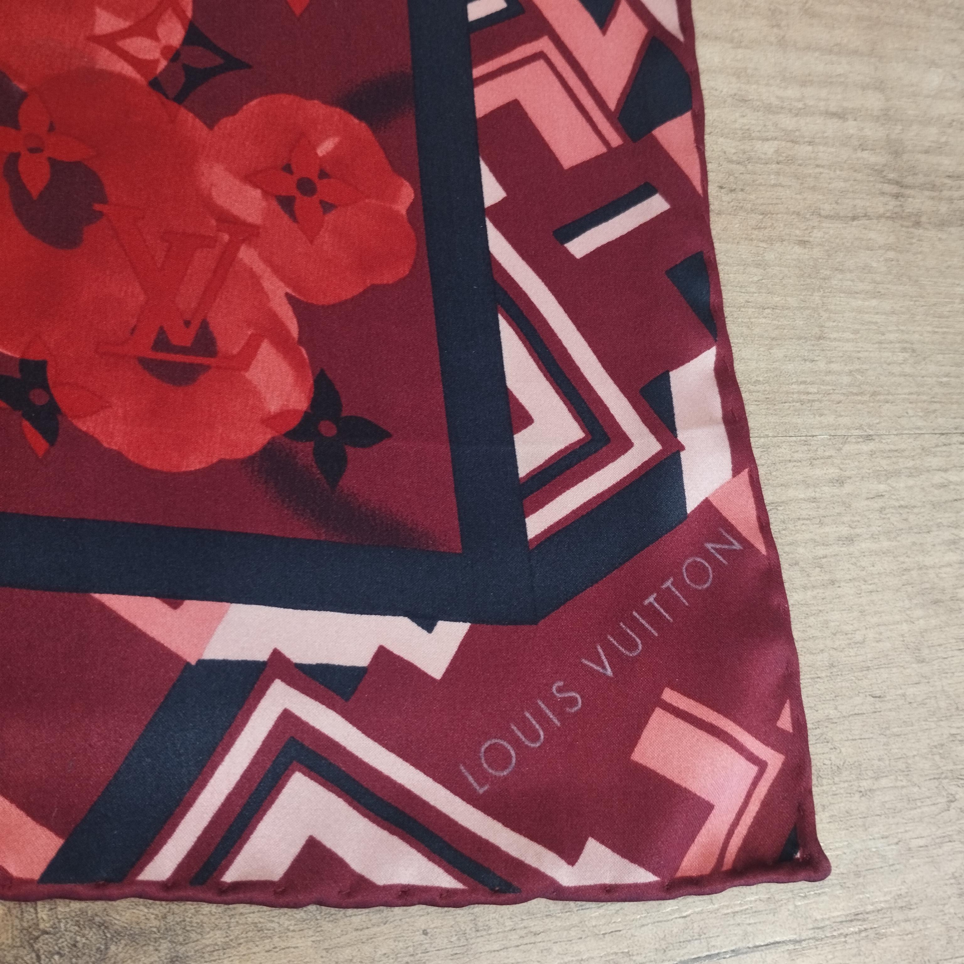 Women's Louis Vuitton Silk Foulard For Sale
